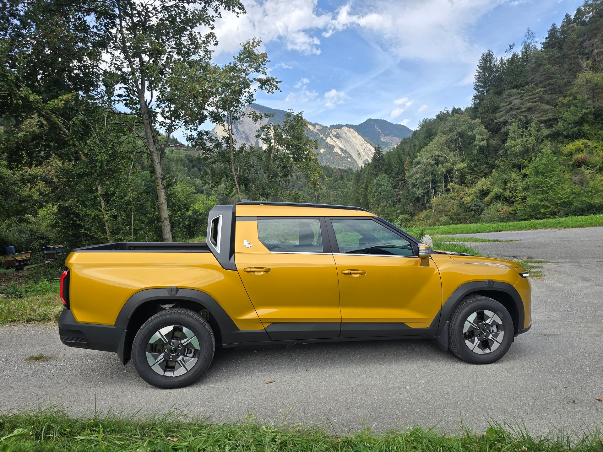 KGM-SsangYong Musso 80,6 kWh Platinum 4WD-showroom-element-3