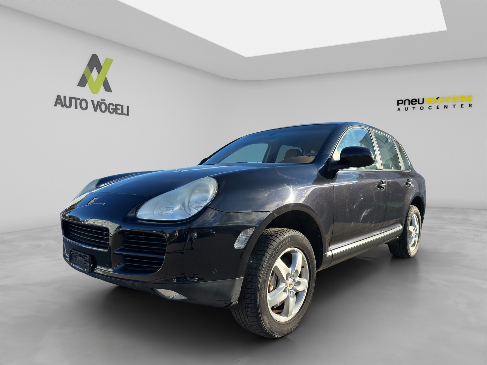 PORSCHE Cayenne S-showroom-element-1