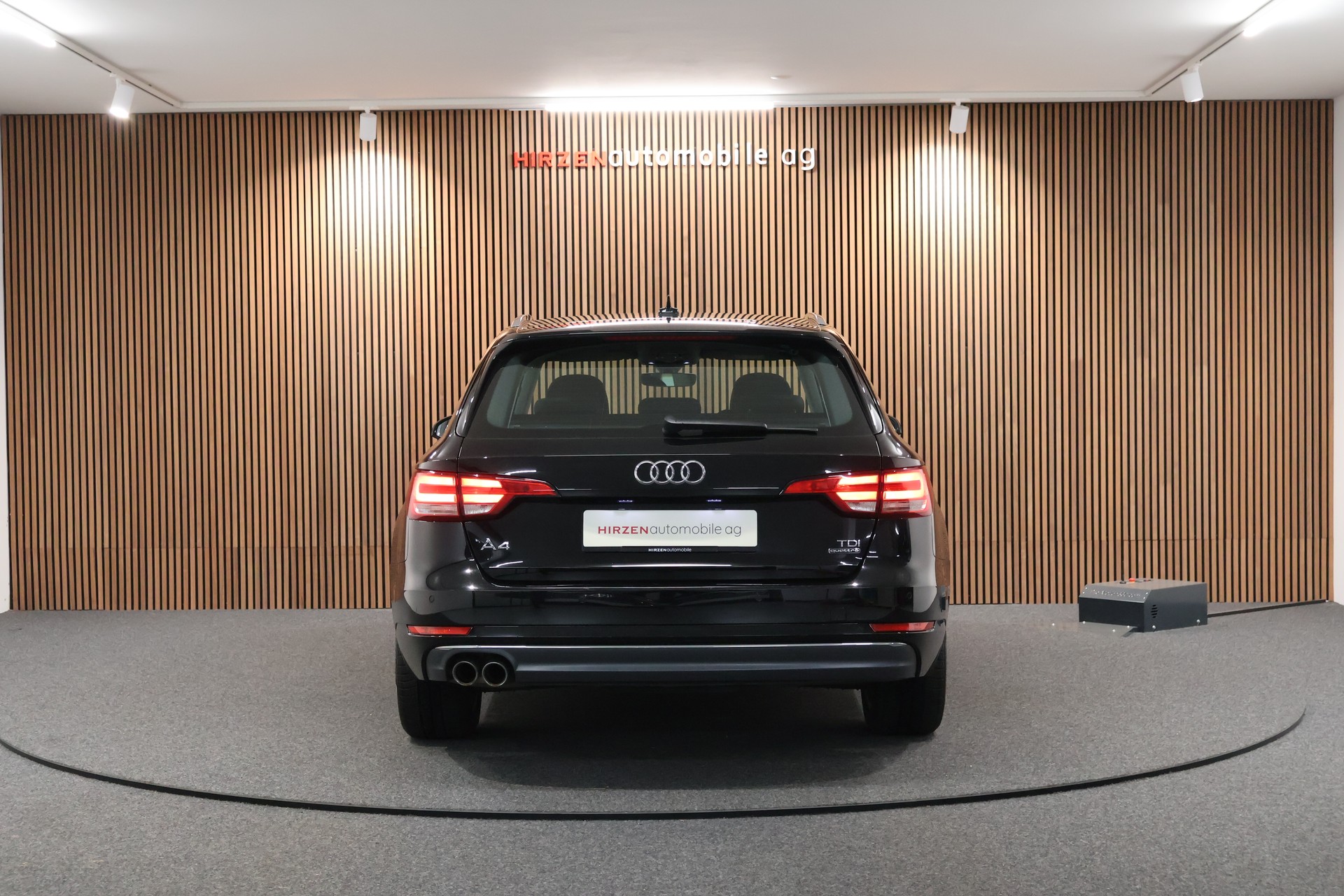 AUDI A4 Avant 2.0 TDI Sport quattro S-tronic-showroom-element-3