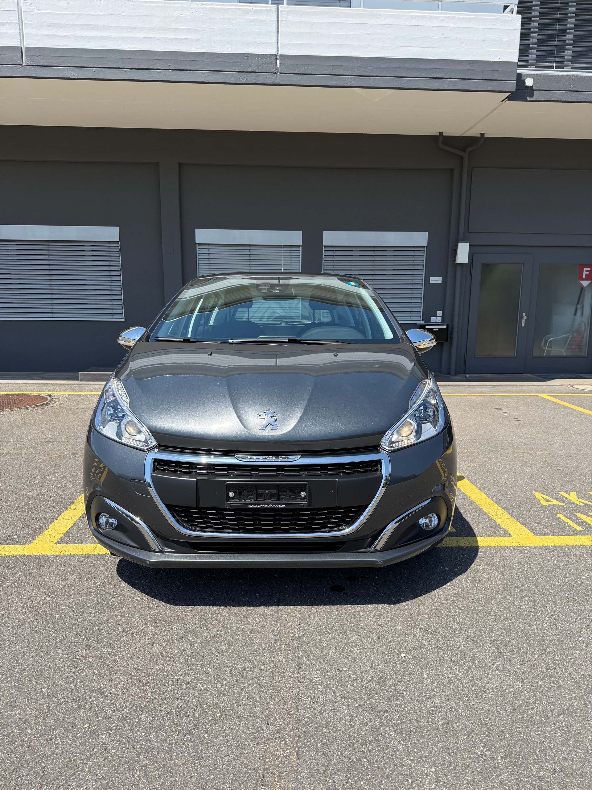 PEUGEOT 208 1.2 PureTech Active EAT6-image-3