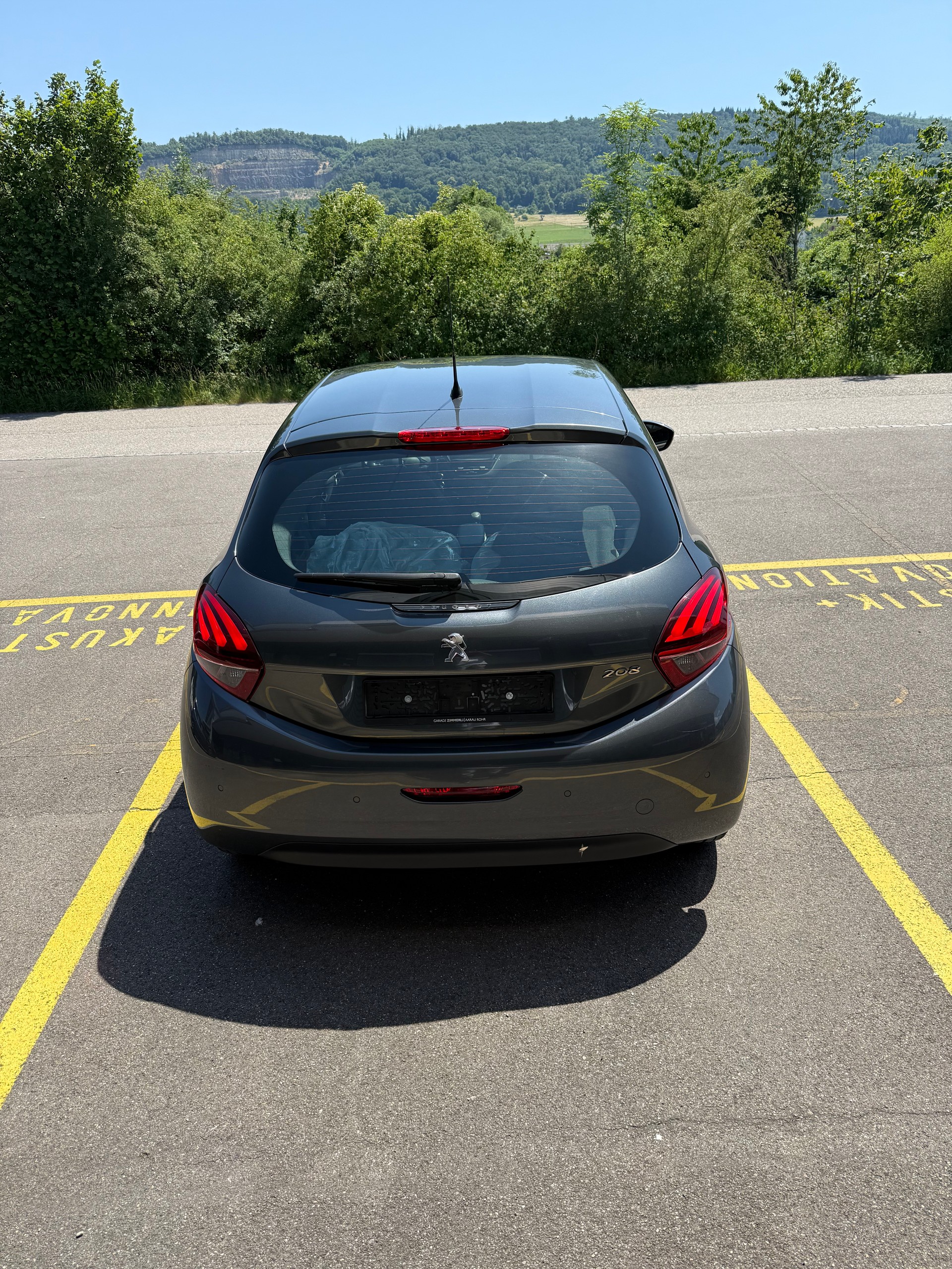 PEUGEOT 208 1.2 PureTech Active EAT6-image-2