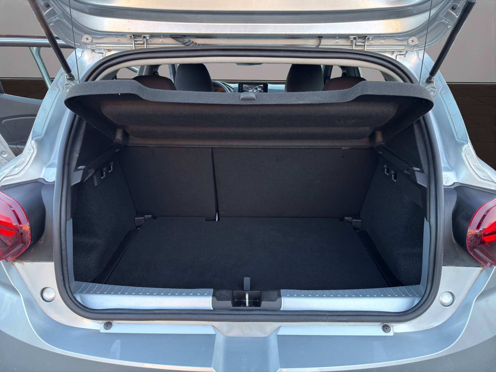 DACIA Sandero Stepway TCe 90 Comfort-image-18