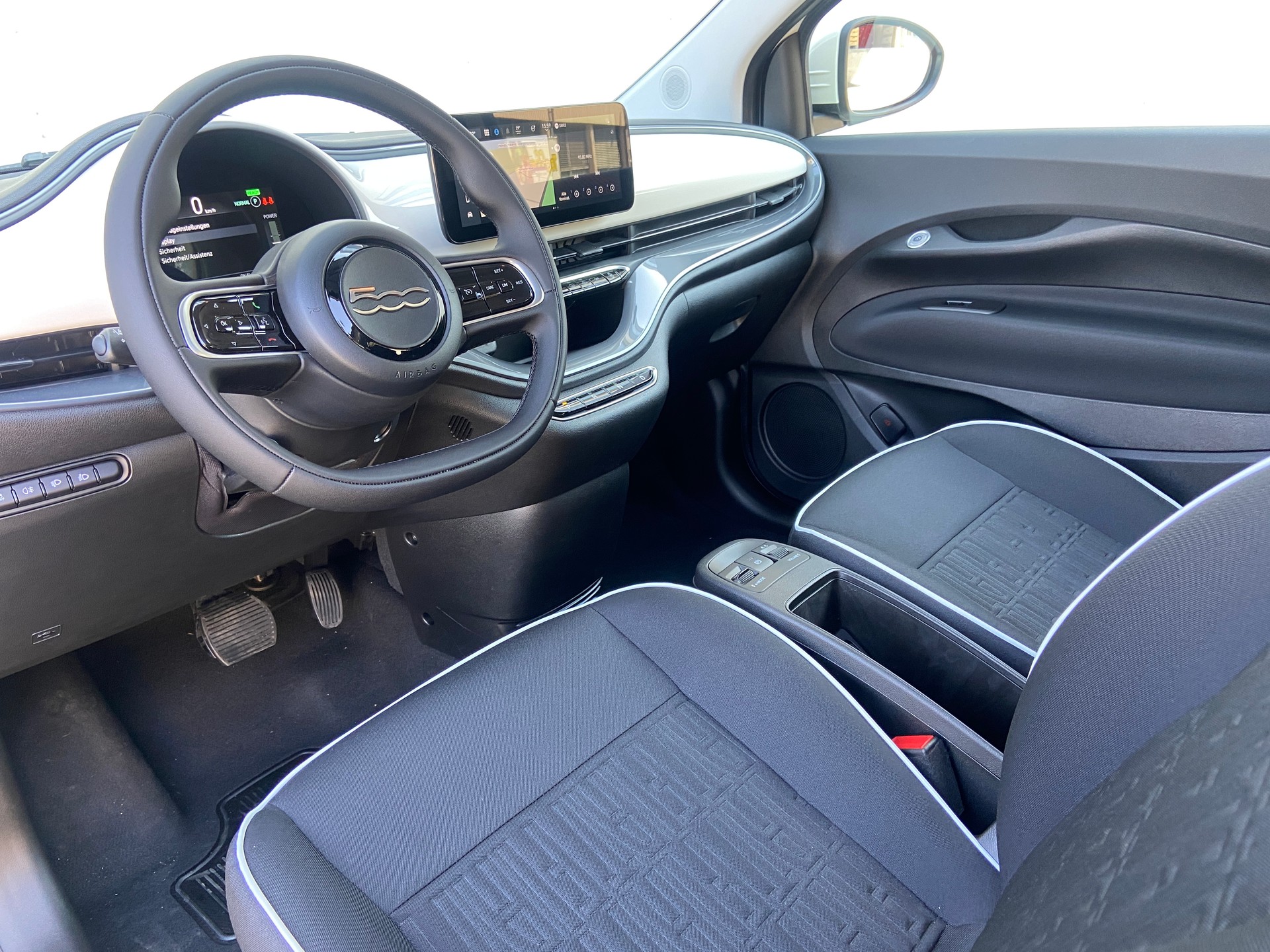 FIAT 500 electric 118PS Vita-showroom-element-3