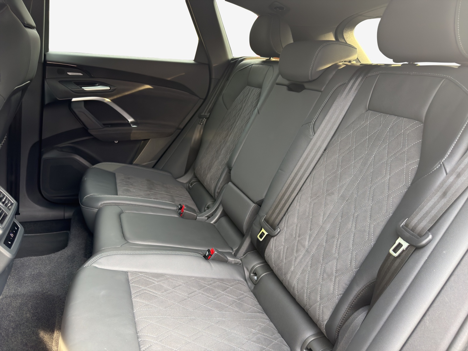 AUDI Q5 TDI quattro 150 kW S-tronic-image-11