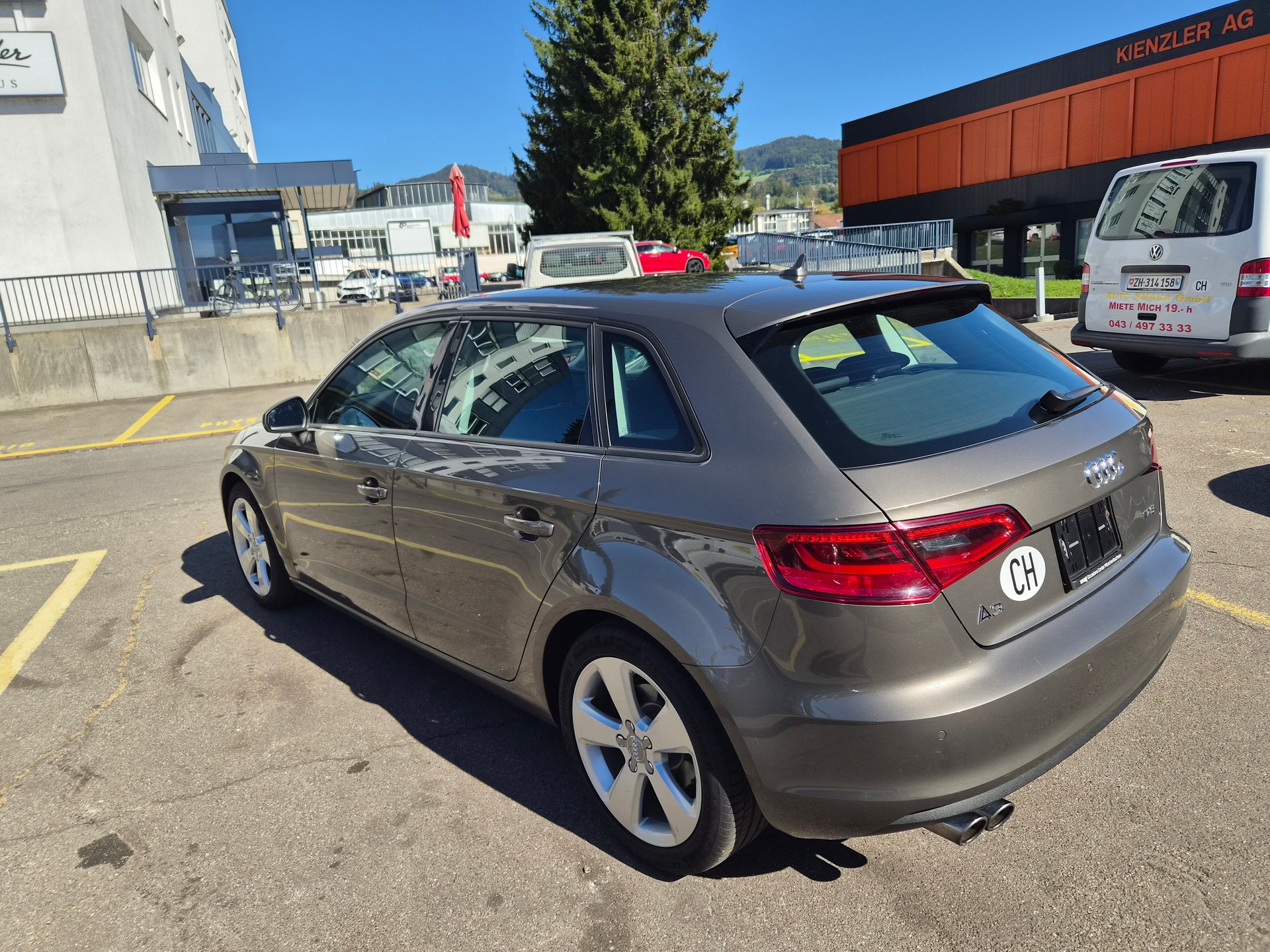 AUDI A3 Sportback 1.4 TFSI Ambition-showroom-element-3