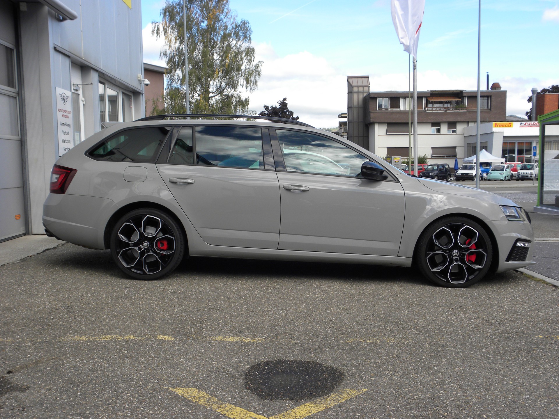 SKODA Octavia Combi 2.0 TSI RS DSG-image-3