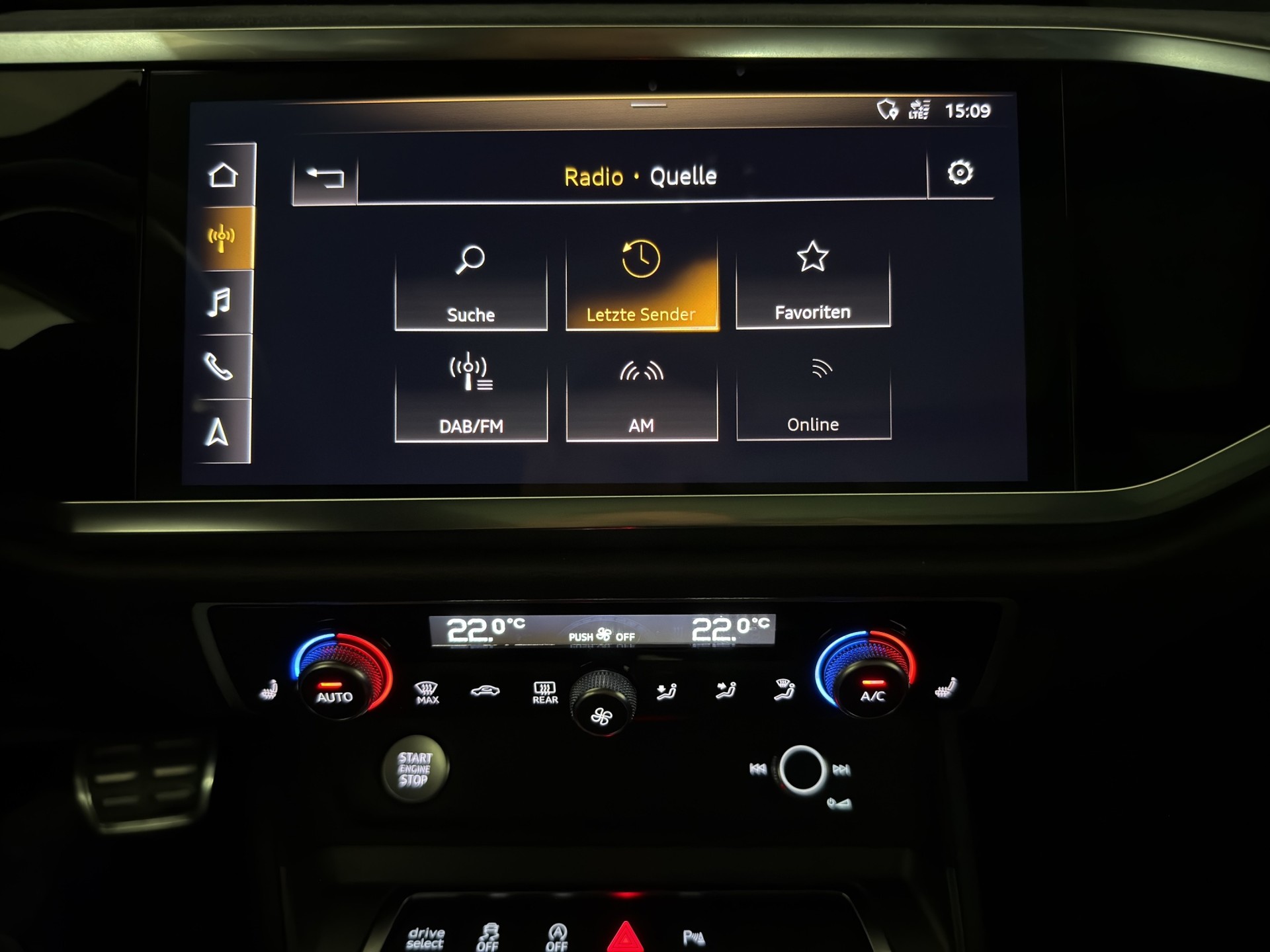 AUDI Q3 45 TFSI S line quattro S-tronic-image-20