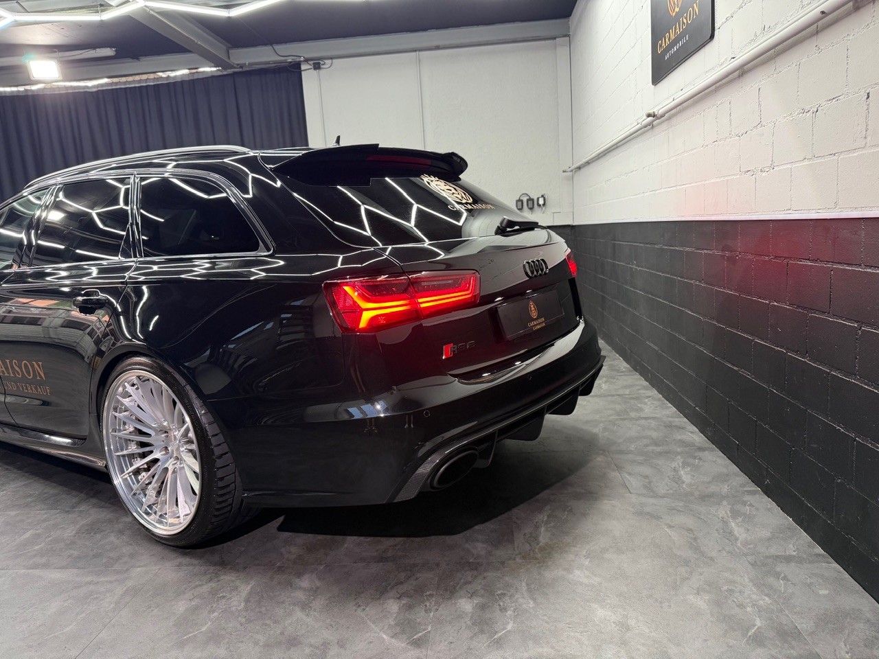AUDI RS6 Avant 4.0 TFSI V8 quattro | CH-Auto | Milltek Auspuff | Carbon | Luftfahrwerk | Head-Up Display | Panoramadach | Bose-showroom-element-3