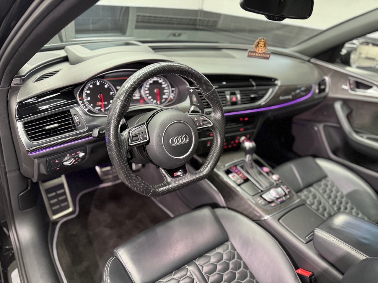 AUDI RS6 Avant 4.0 TFSI V8 quattro | CH-Auto | Milltek Auspuff | Carbon | Luftfahrwerk | Head-Up Display | Panoramadach | Bose-image-14