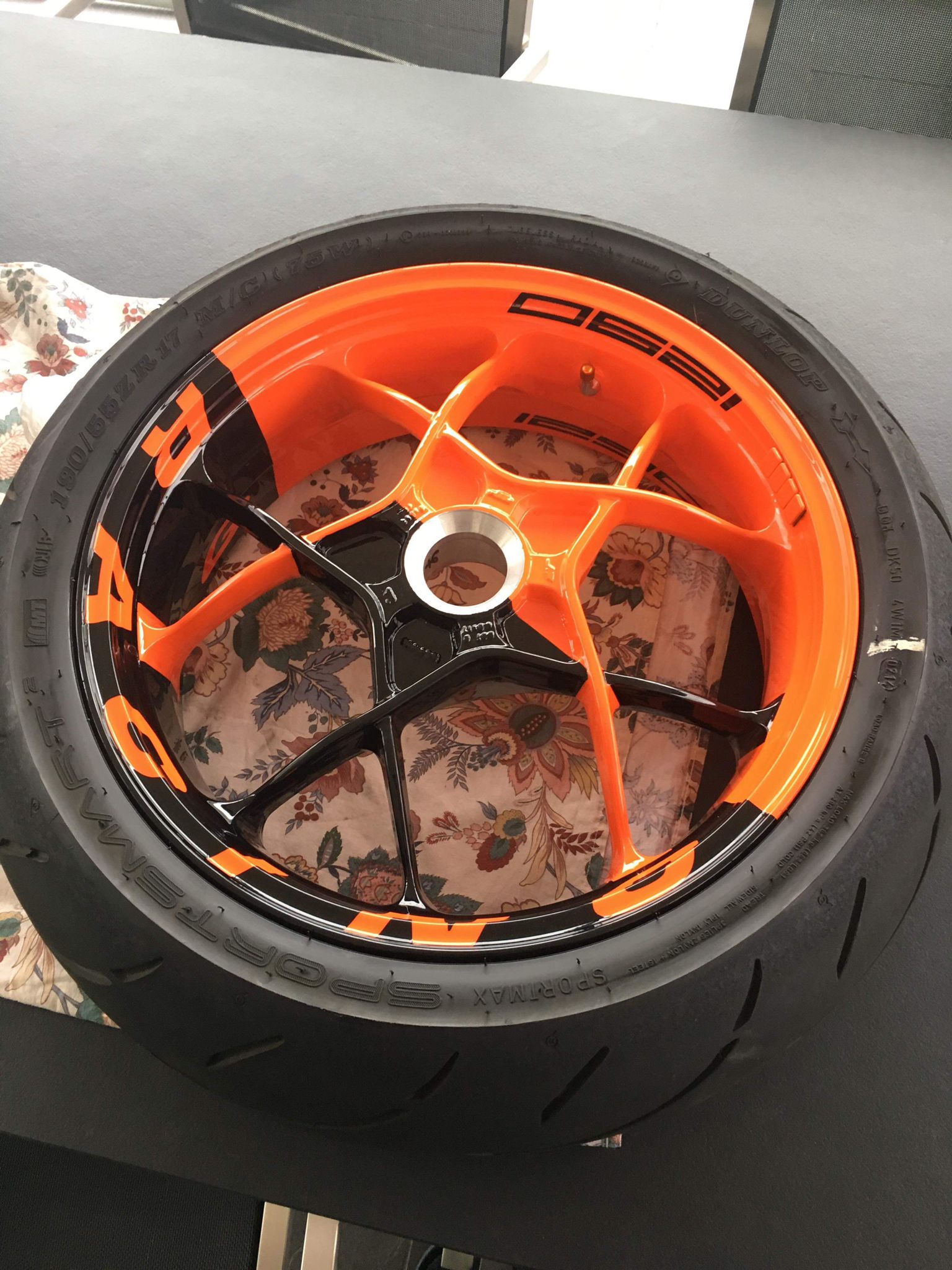KTM 1290 Super Duke R-image-5