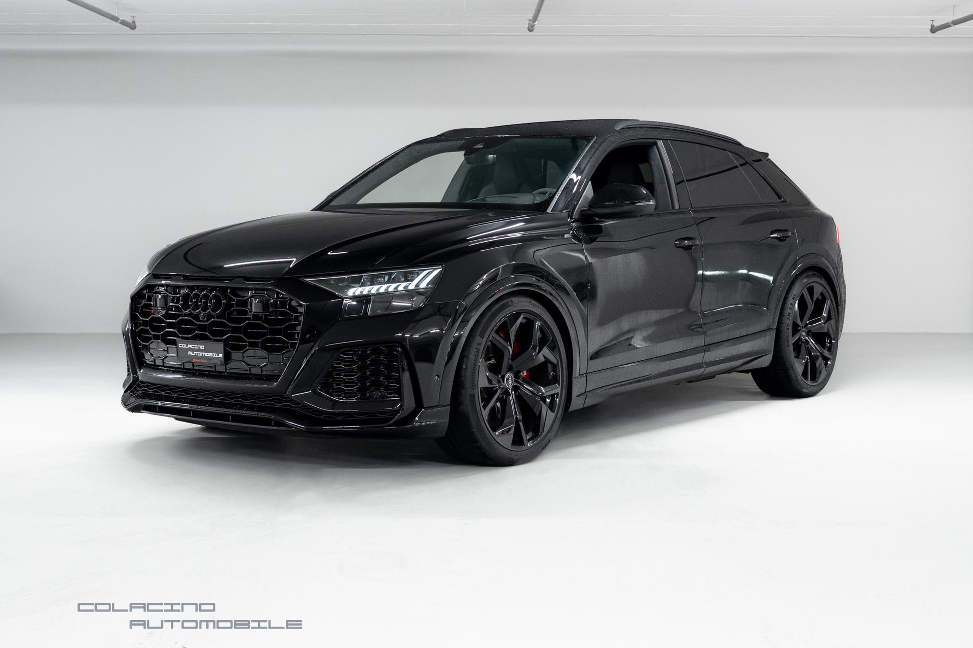AUDI RSQ8 quattro tiptronic