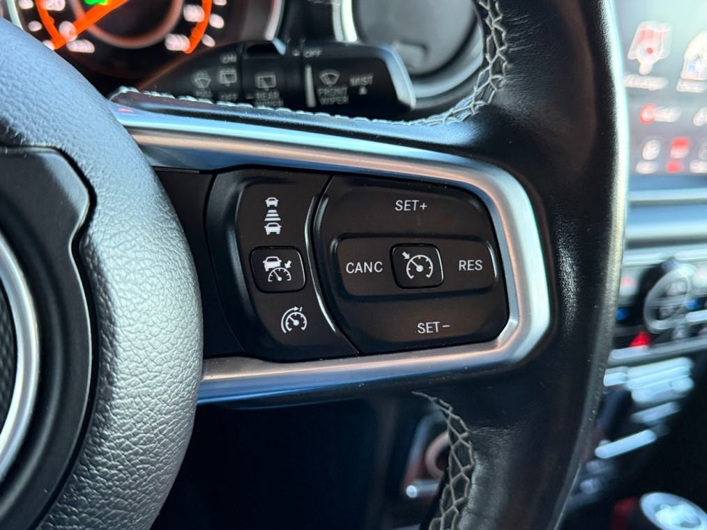 JEEP Wrangler 2.0 Overland Automatic-image-4