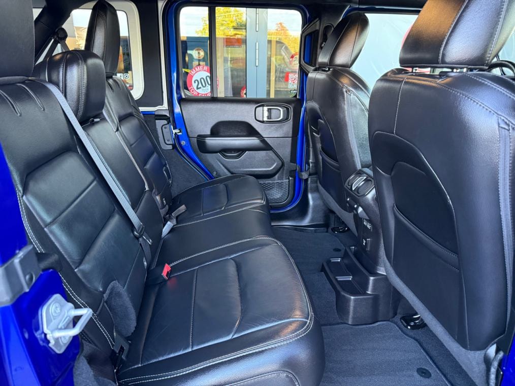 JEEP Wrangler 2.0 Overland Automatic-image-9