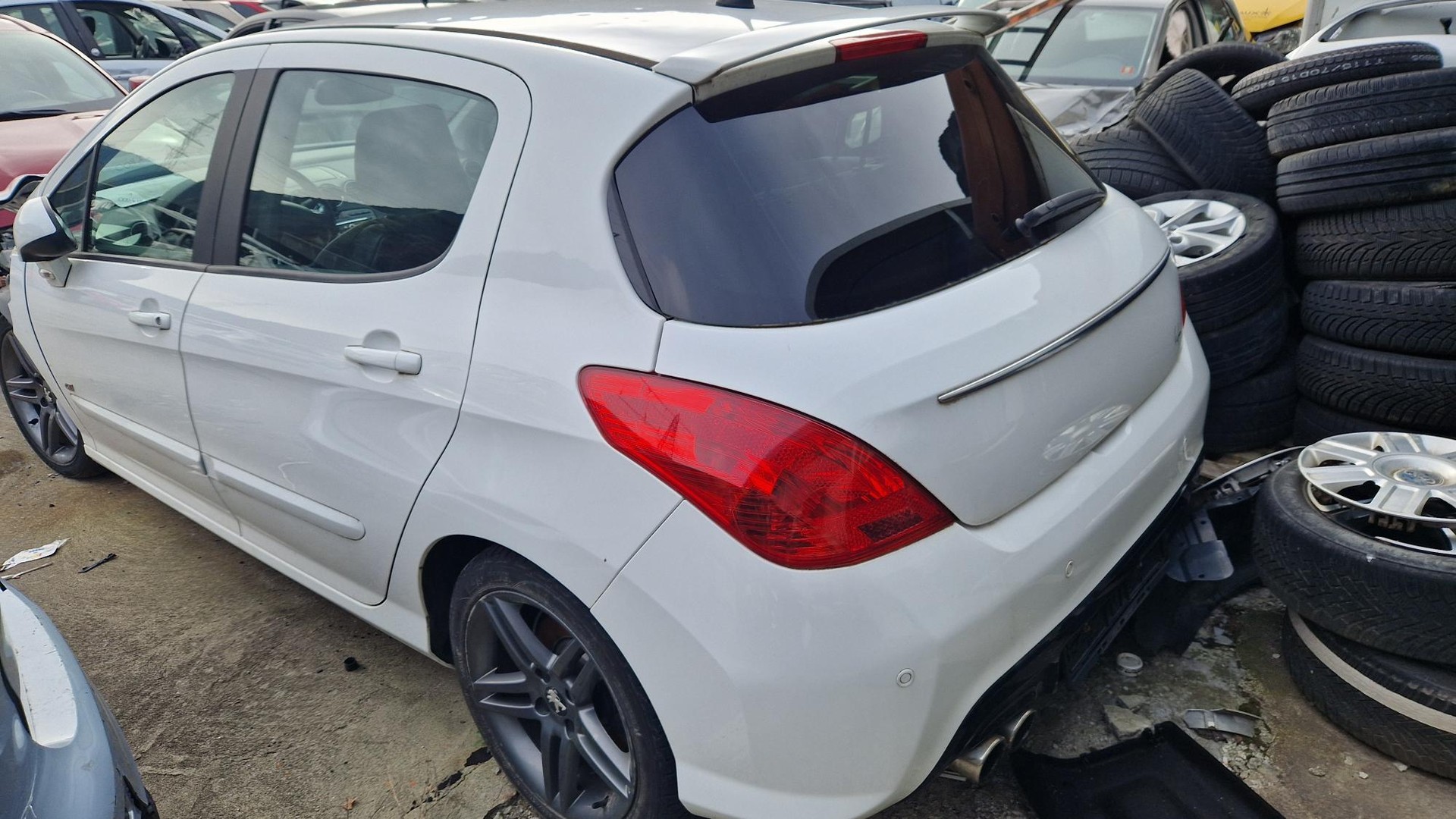 PEUGEOT 308 1.6 16V T GTi-image-9