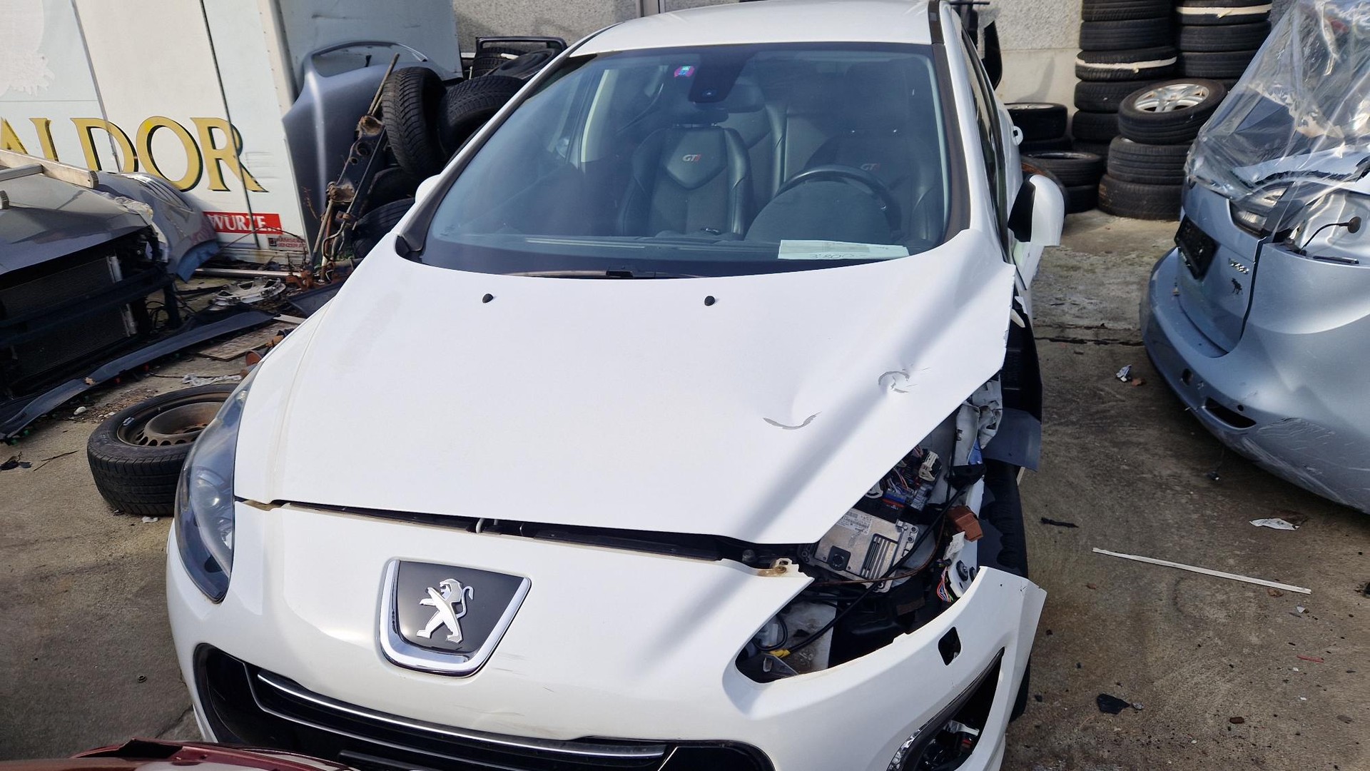 PEUGEOT 308 1.6 16V T GTi-image-2