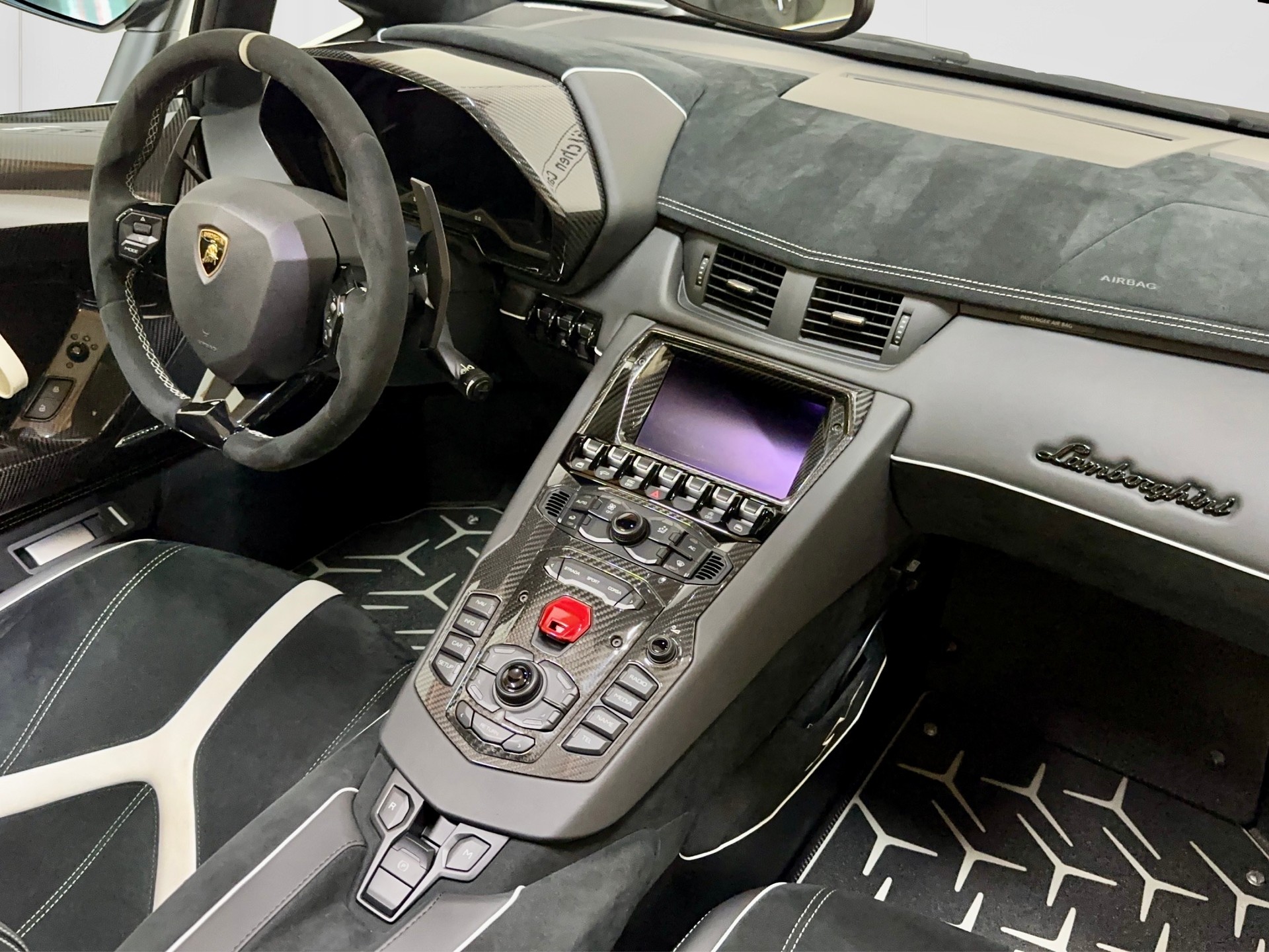 LAMBORGHINI Aventador LP750-4 Superveloce Roadster E-Gear-image-15