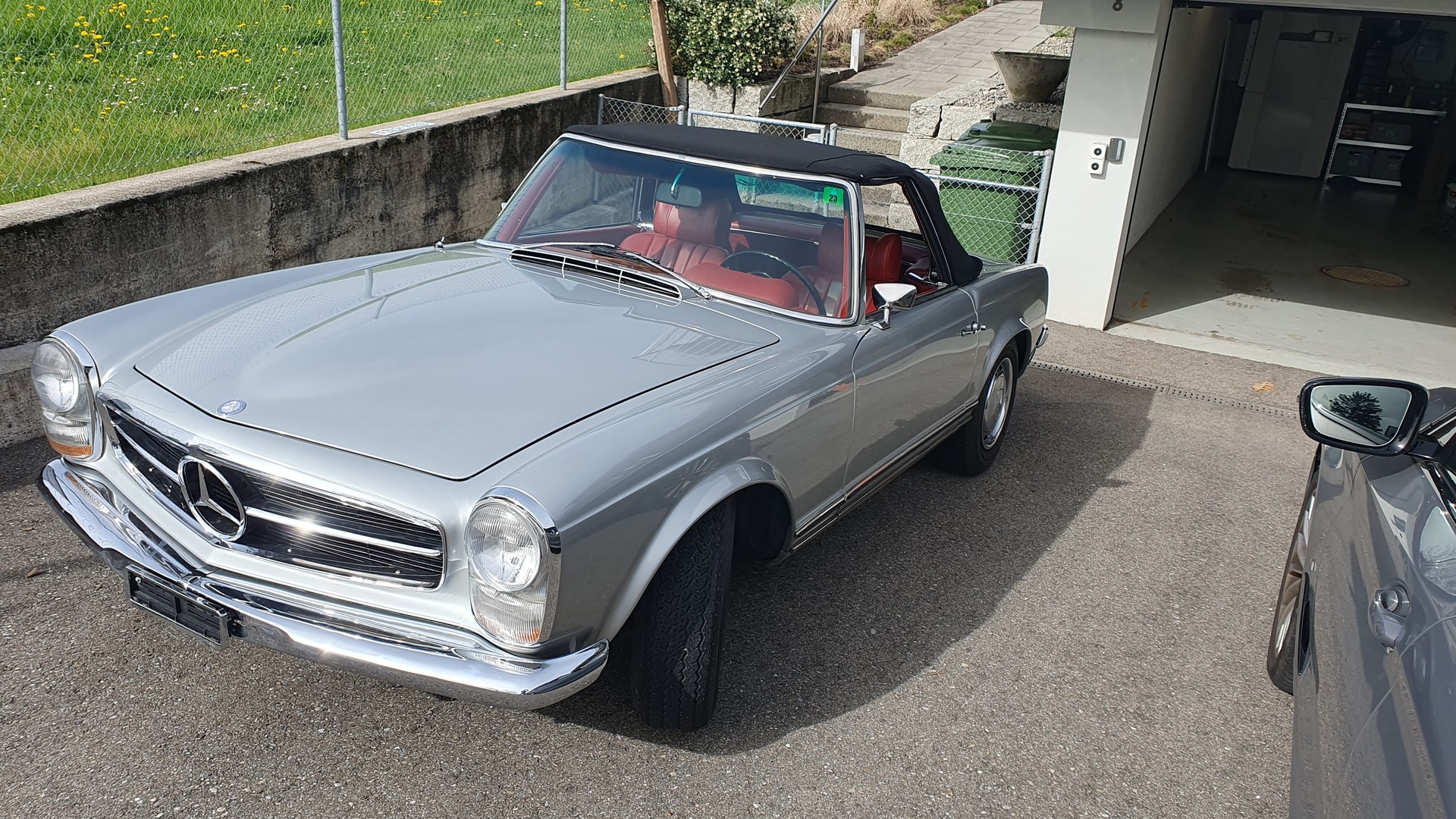 MERCEDES-BENZ 280 SL Pagode
