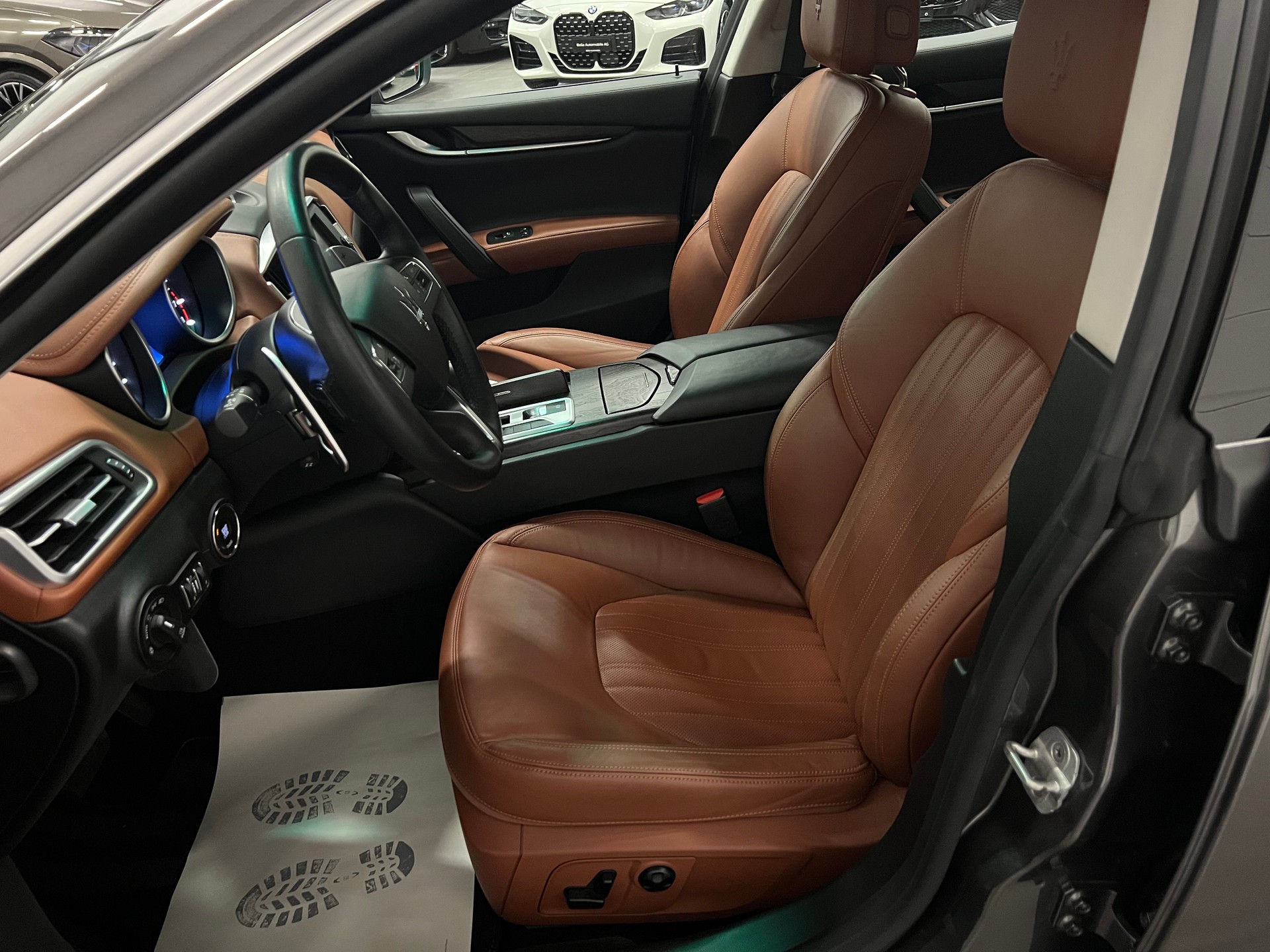 MASERATI Ghibli 3.0 V6 Automatica-image-16
