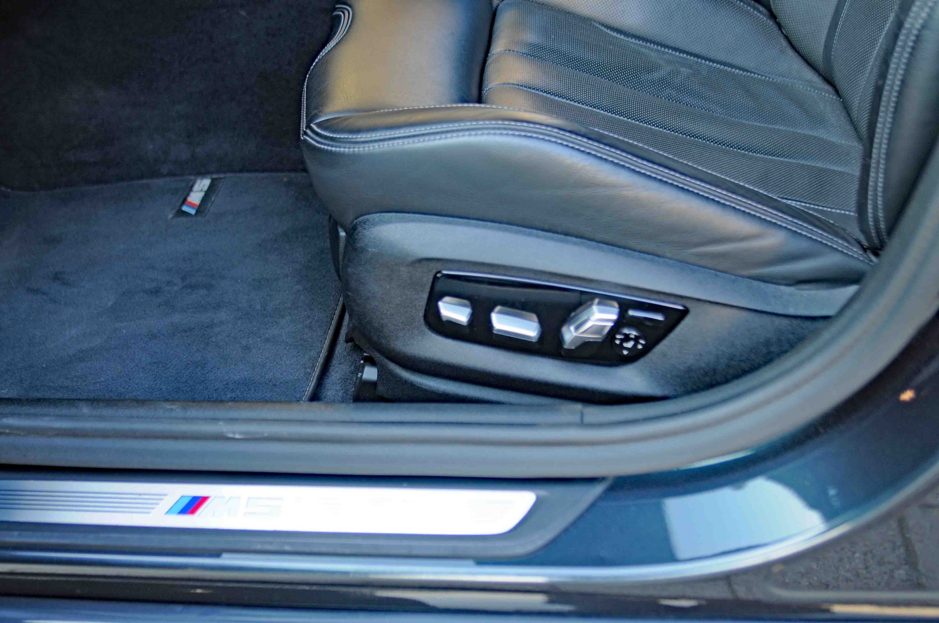 BMW M5 xDrive Competition Drivelogic-image-13