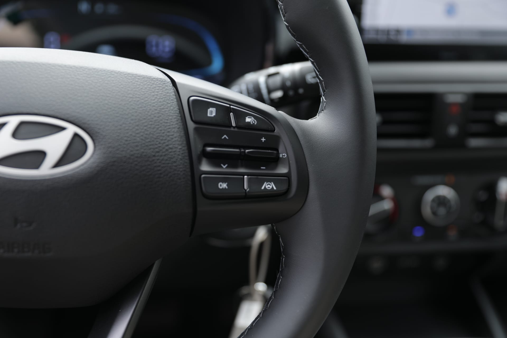 HYUNDAI i10 1.0 Origo Automat-image-17