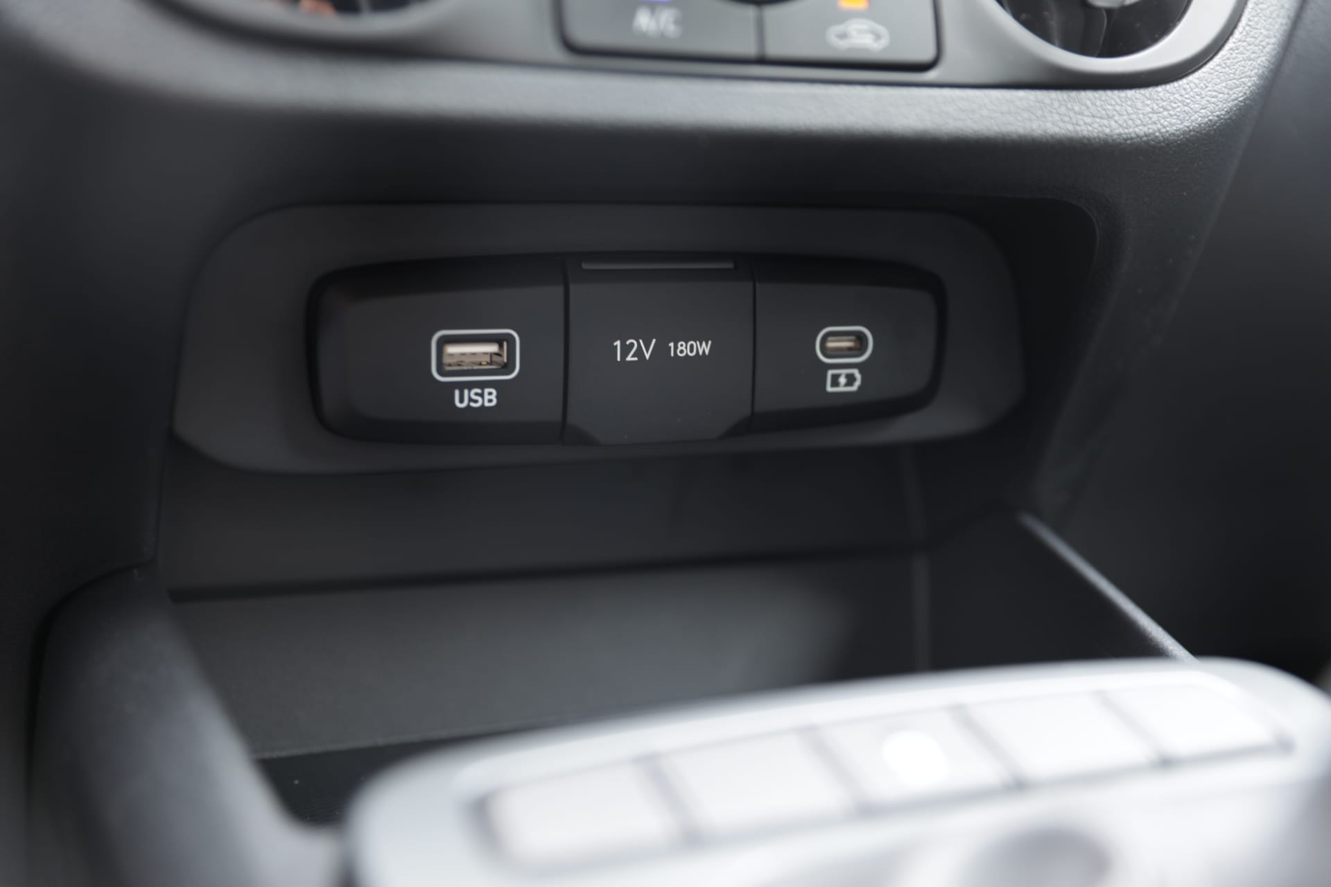 HYUNDAI i10 1.0 Origo Automat-image-13