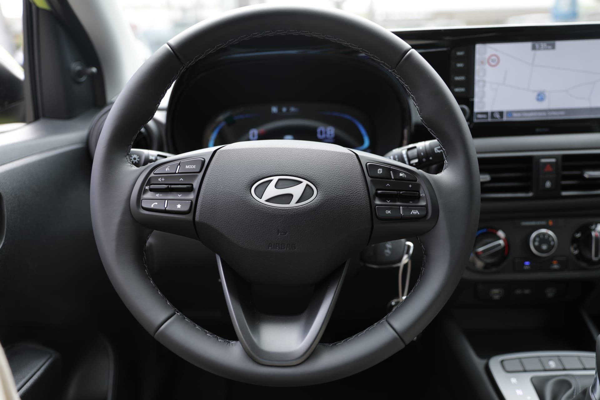HYUNDAI i10 1.0 Origo Automat-image-15