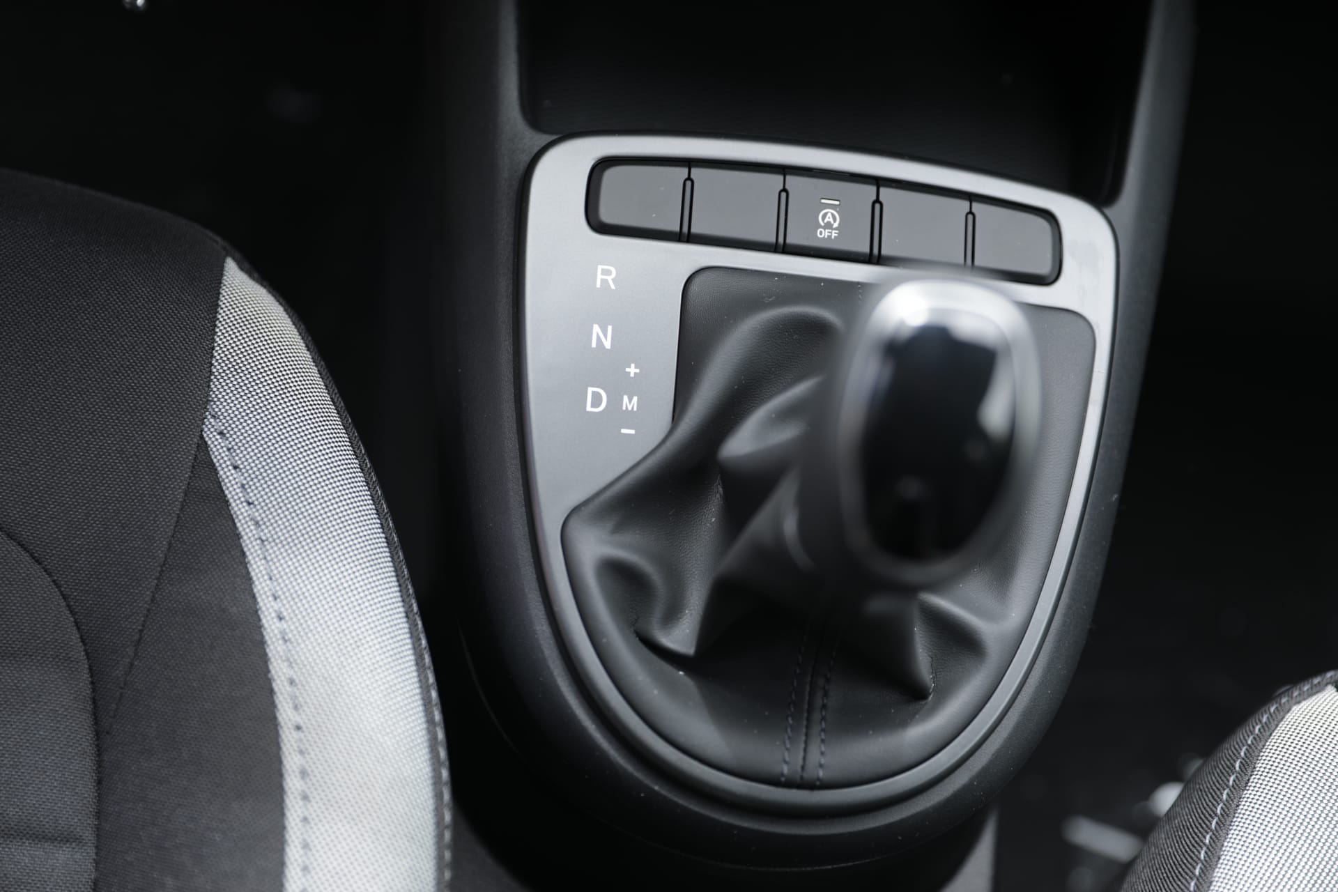 HYUNDAI i10 1.0 Origo Automat-image-14