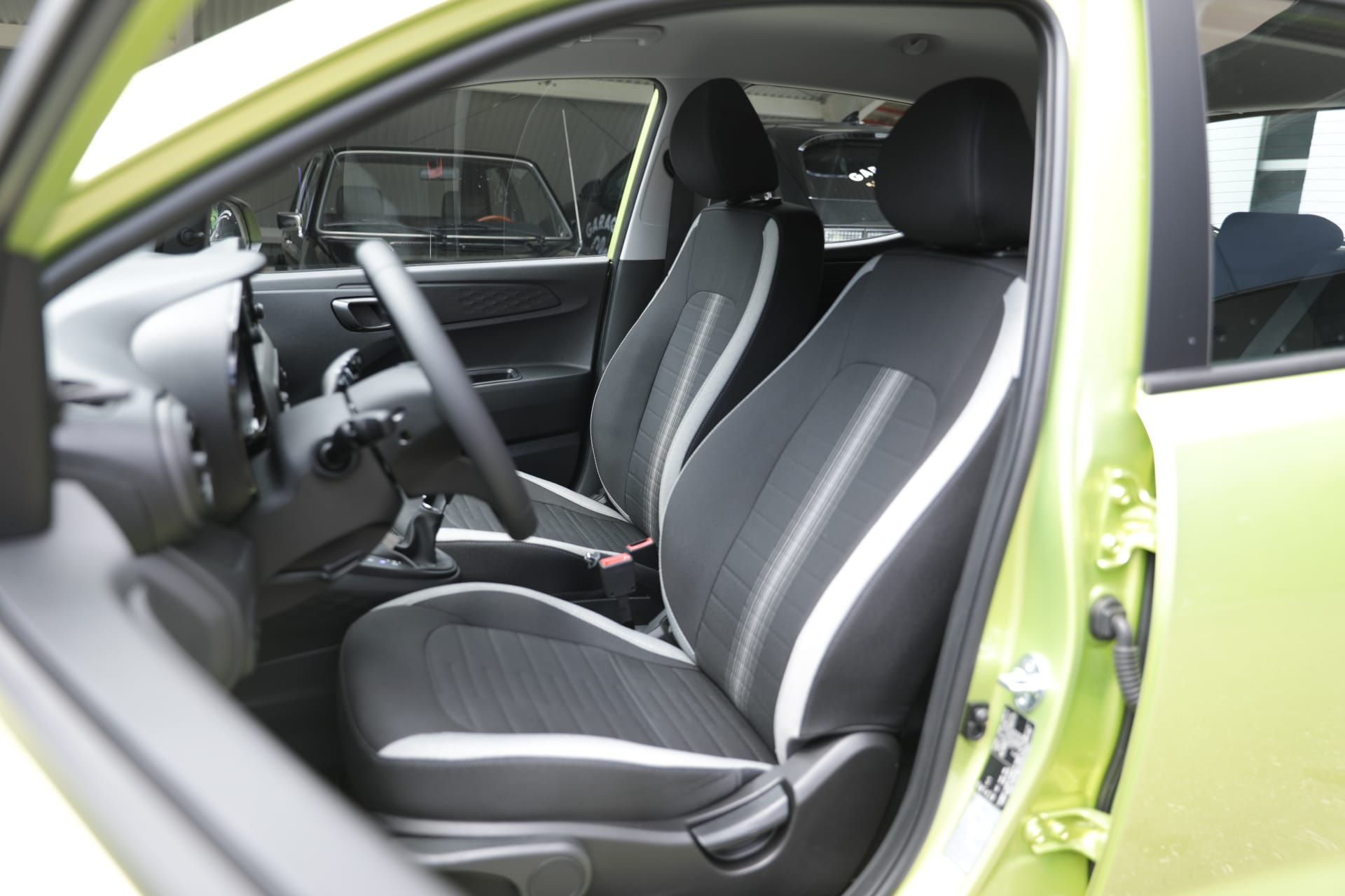 HYUNDAI i10 1.0 Origo Automat-image-9