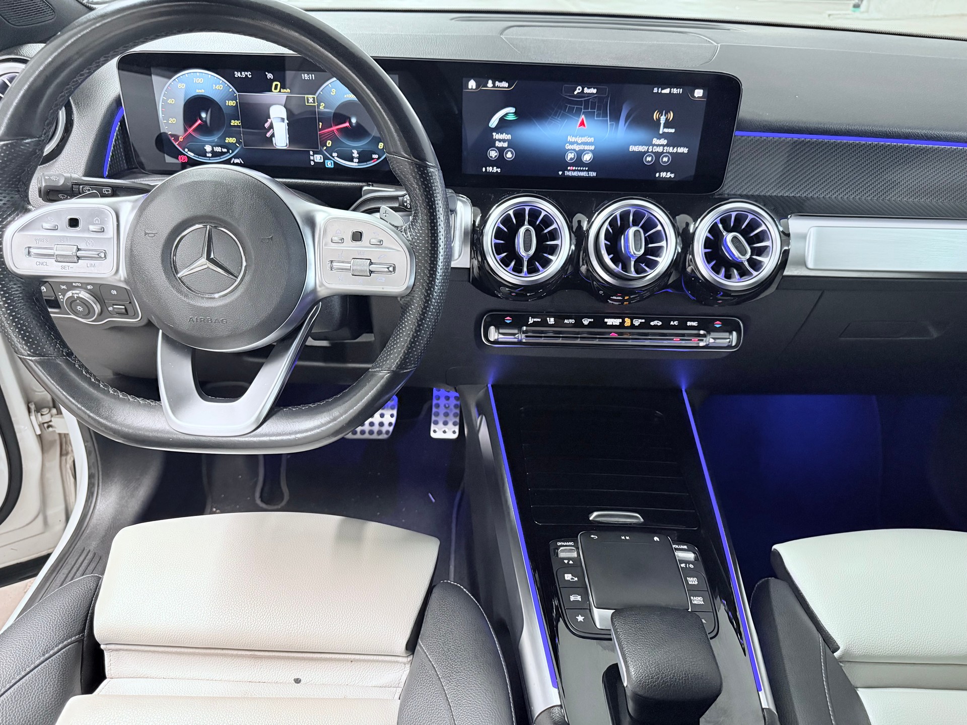 MERCEDES-BENZ GLB 250 4Matic AMG Line 8G-Tronic-image-9