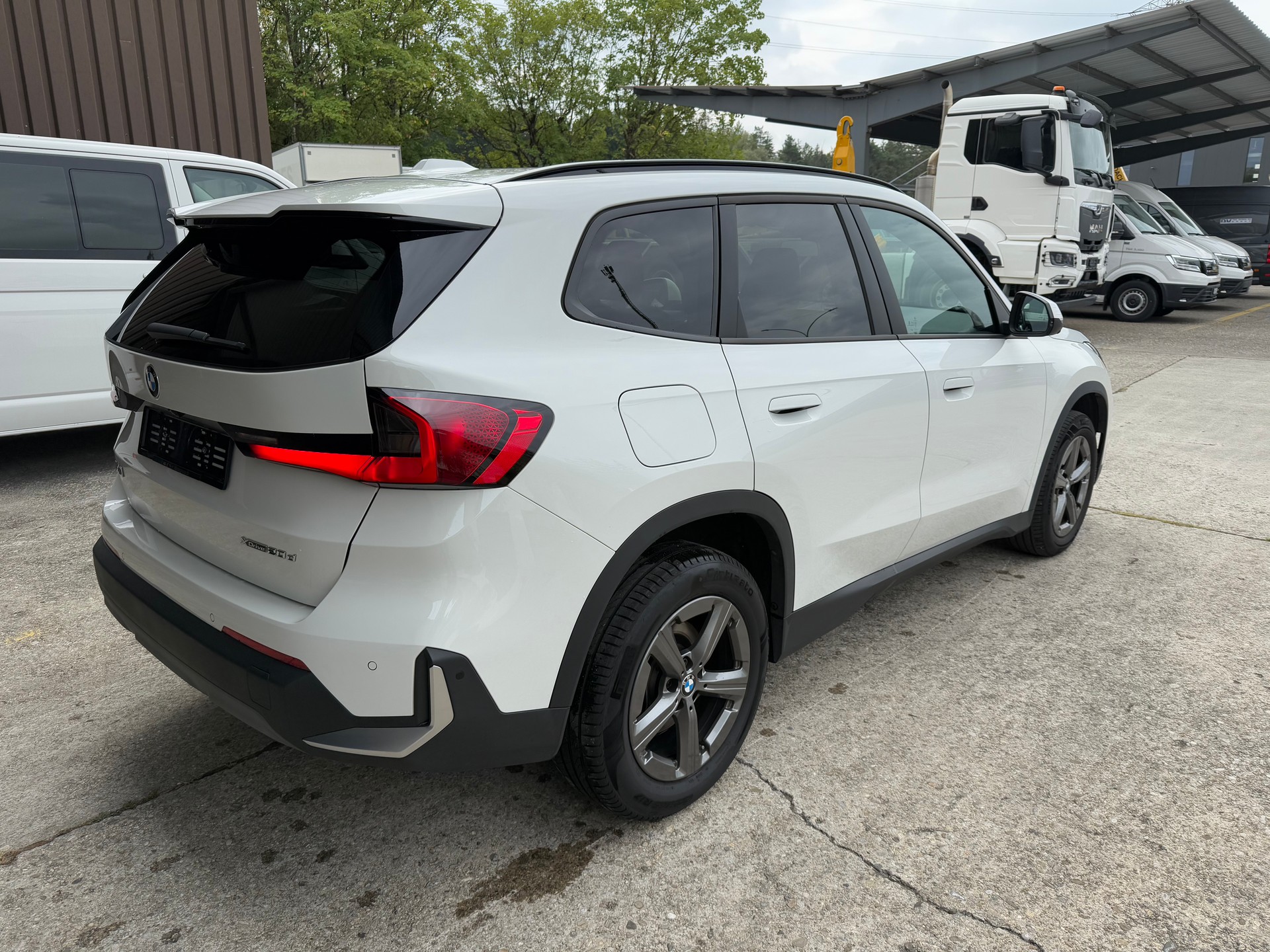 BMW X1 xDrive 20d 48V-image-2
