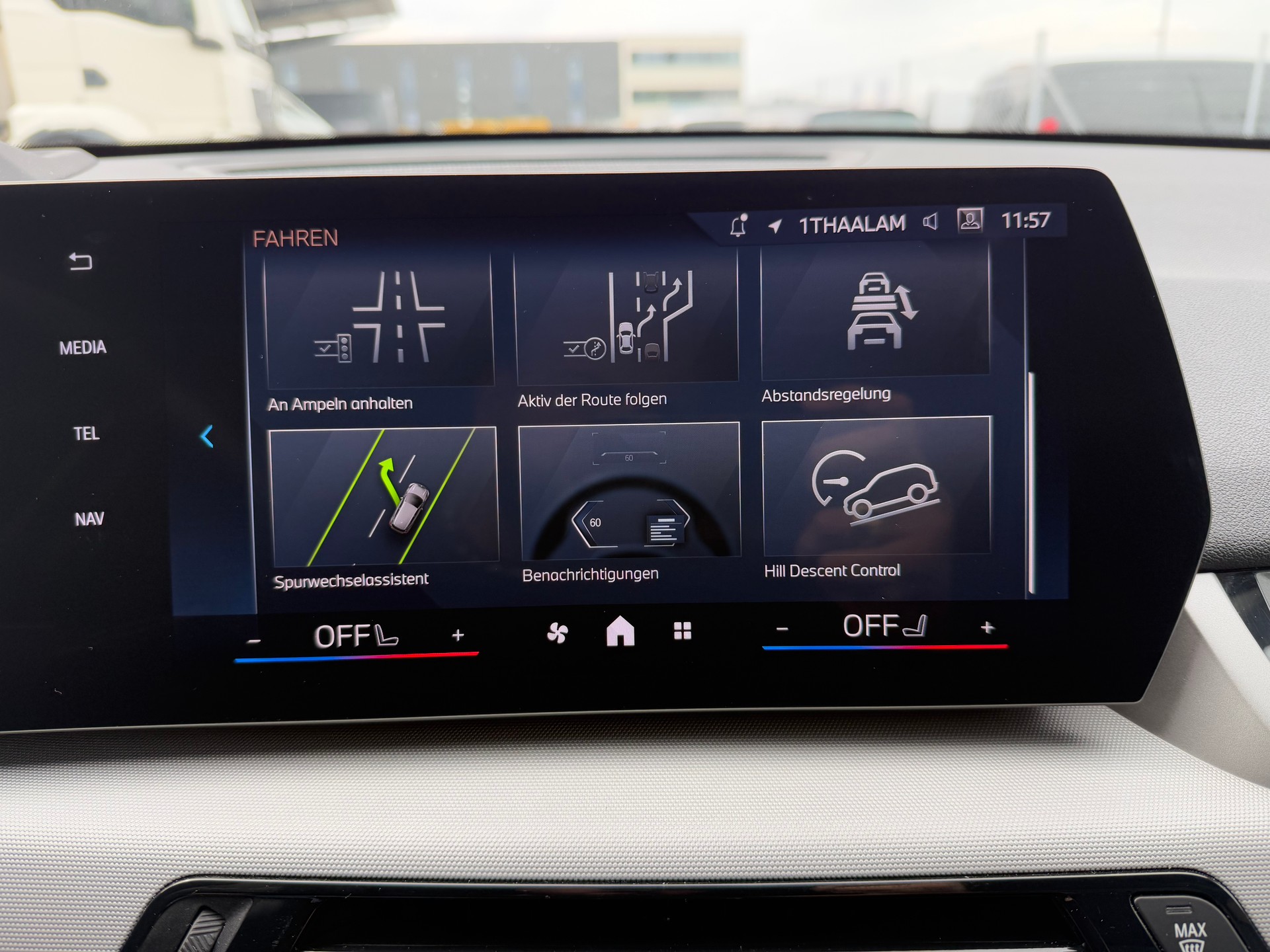 BMW X1 xDrive 20d 48V-image-12