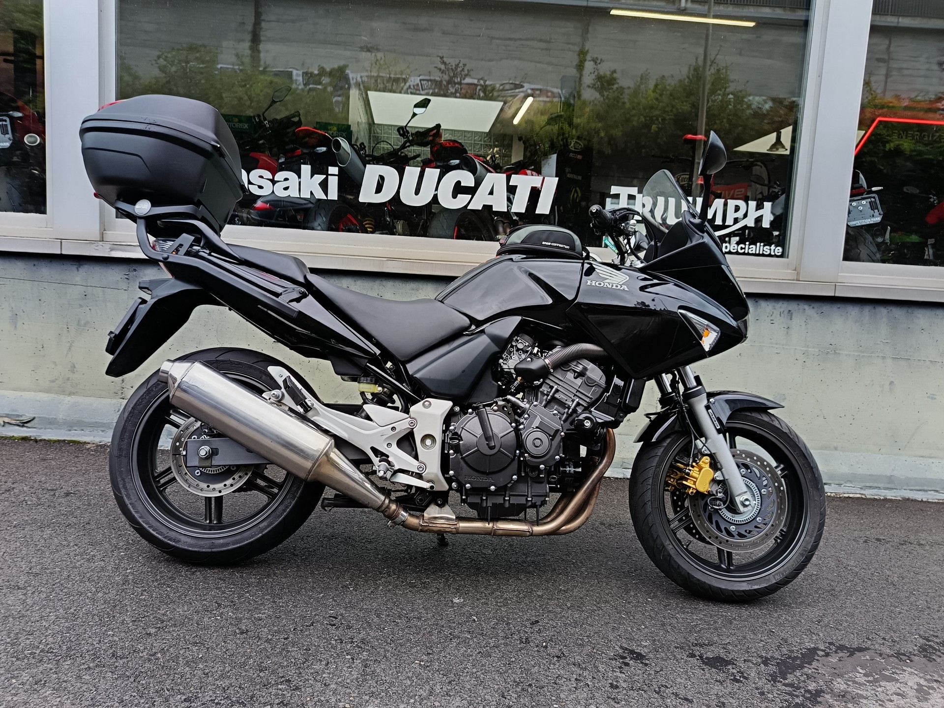 HONDA CBF 600