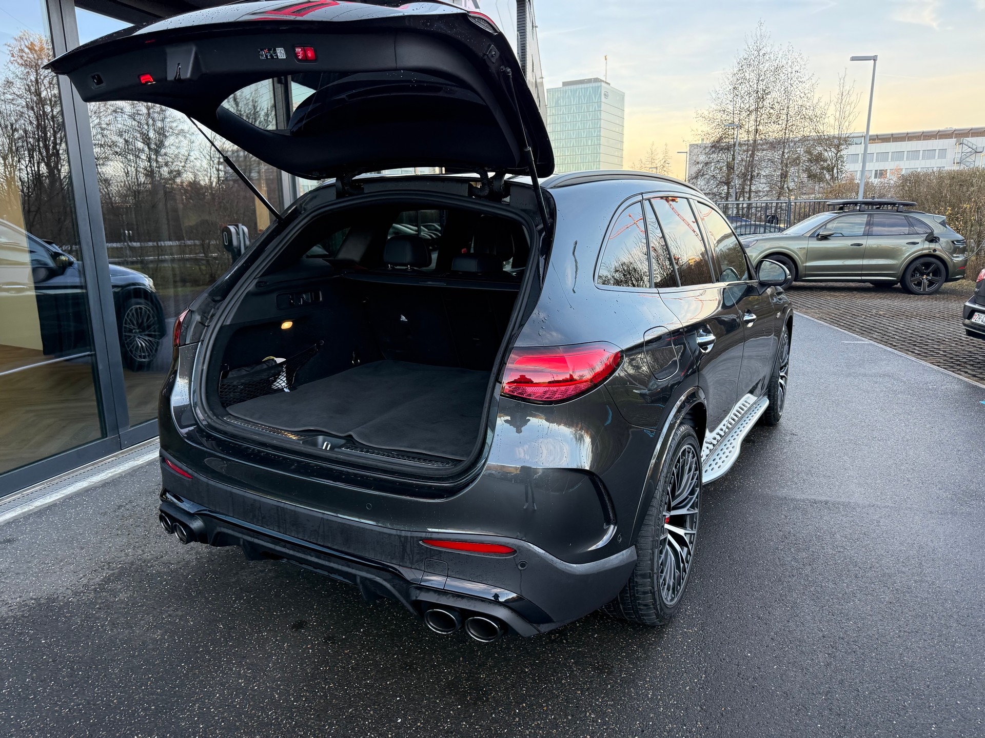 MERCEDES-BENZ GLC 43 AMG Executive Edition 4Matic 9G-Tronic-image-2