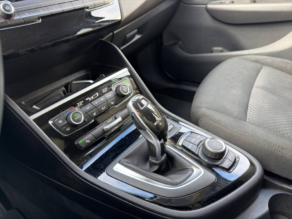 BMW 218d xDrive Gran Tourer **CH Fahrzeug**-image-24