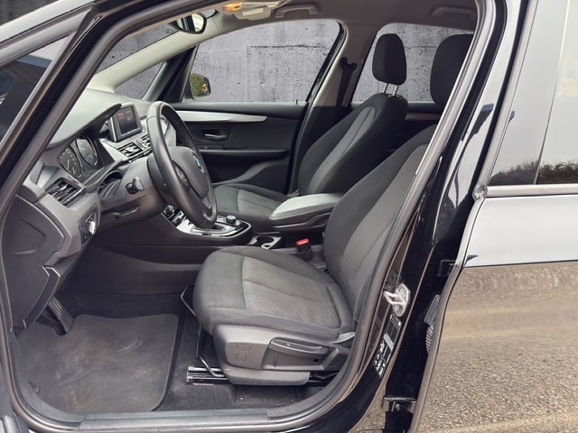 BMW 218d xDrive Gran Tourer **CH Fahrzeug**-image-10