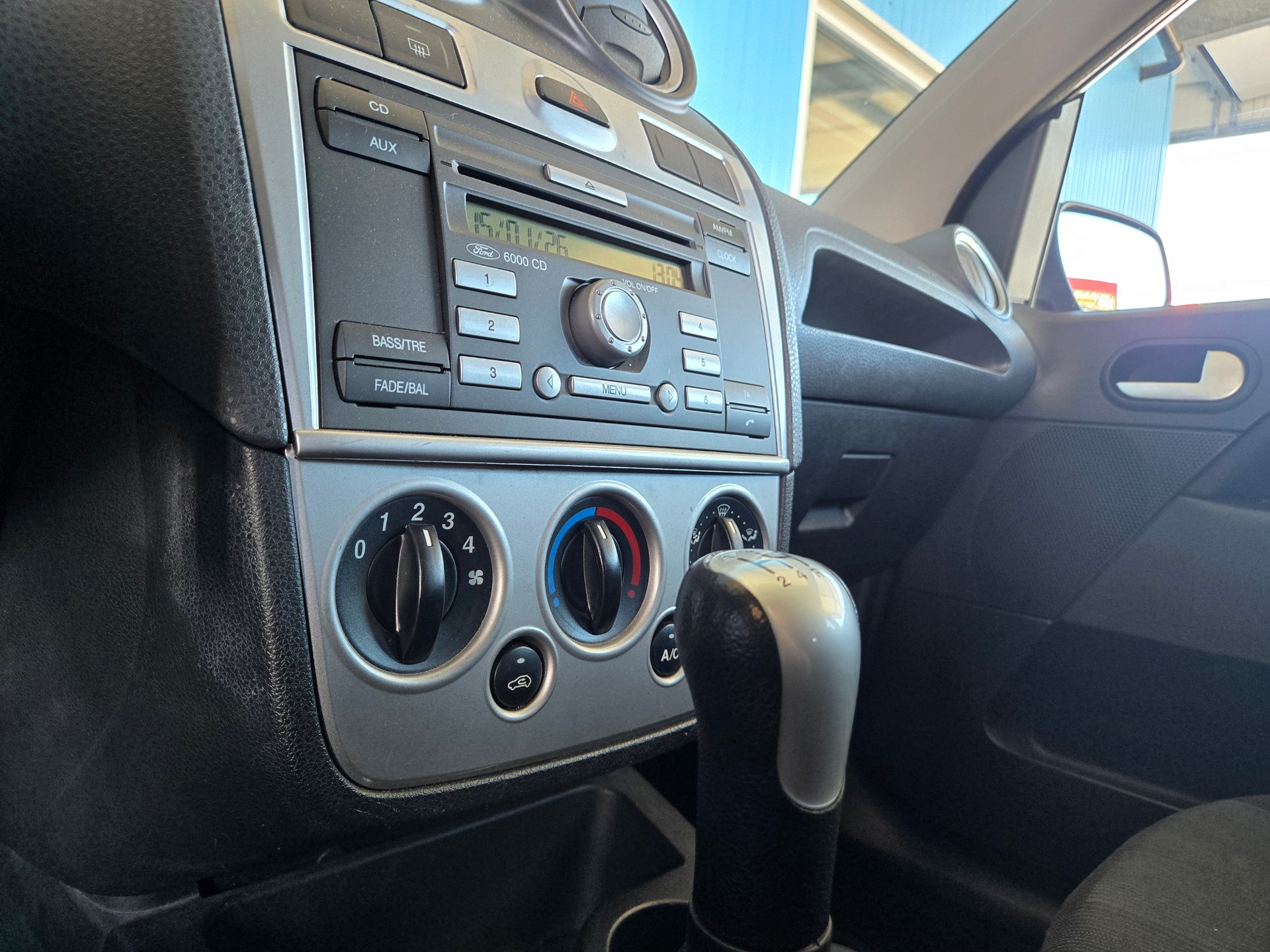 FORD 1.25 16V-image-5