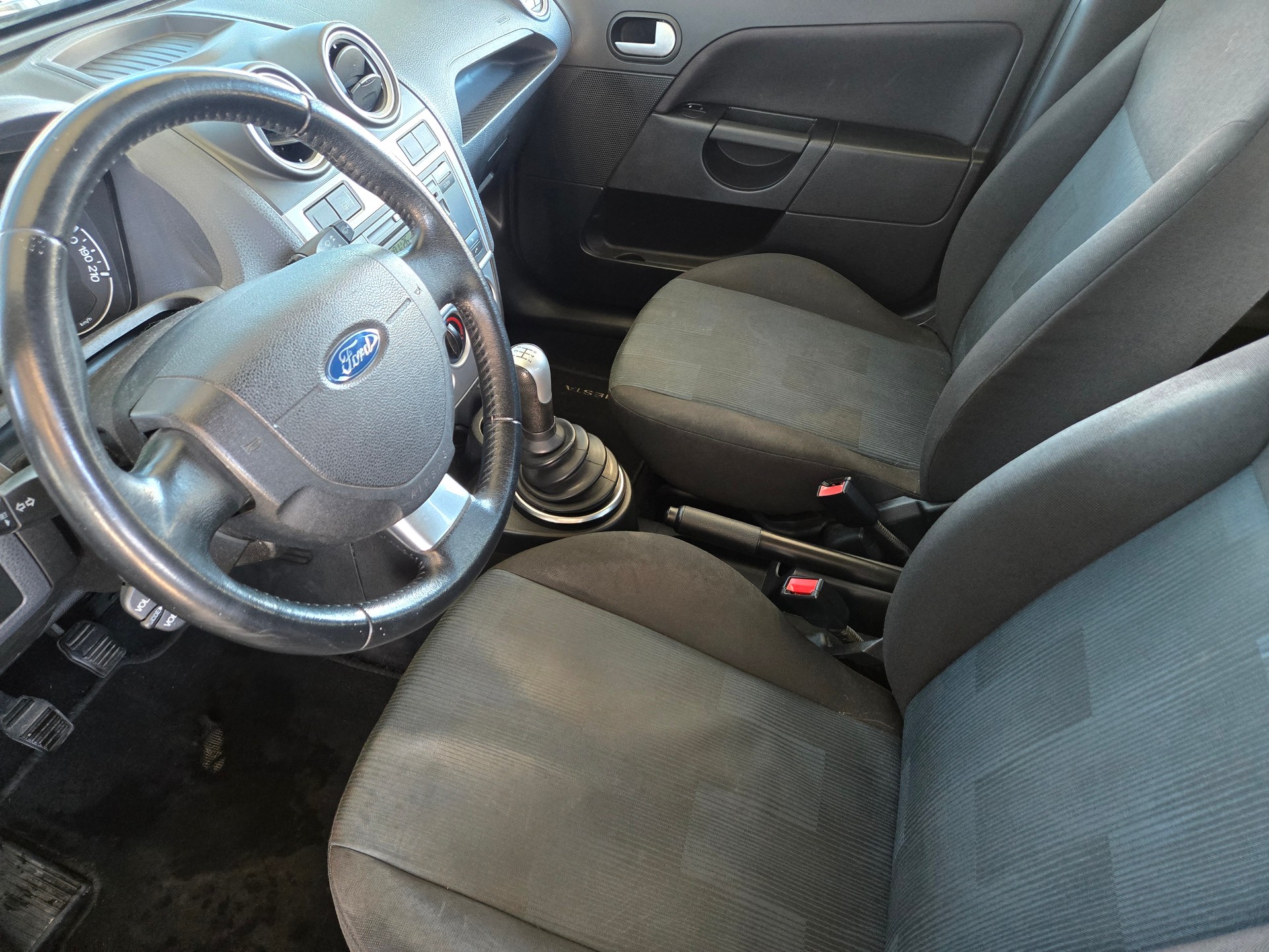 FORD 1.25 16V-image-8
