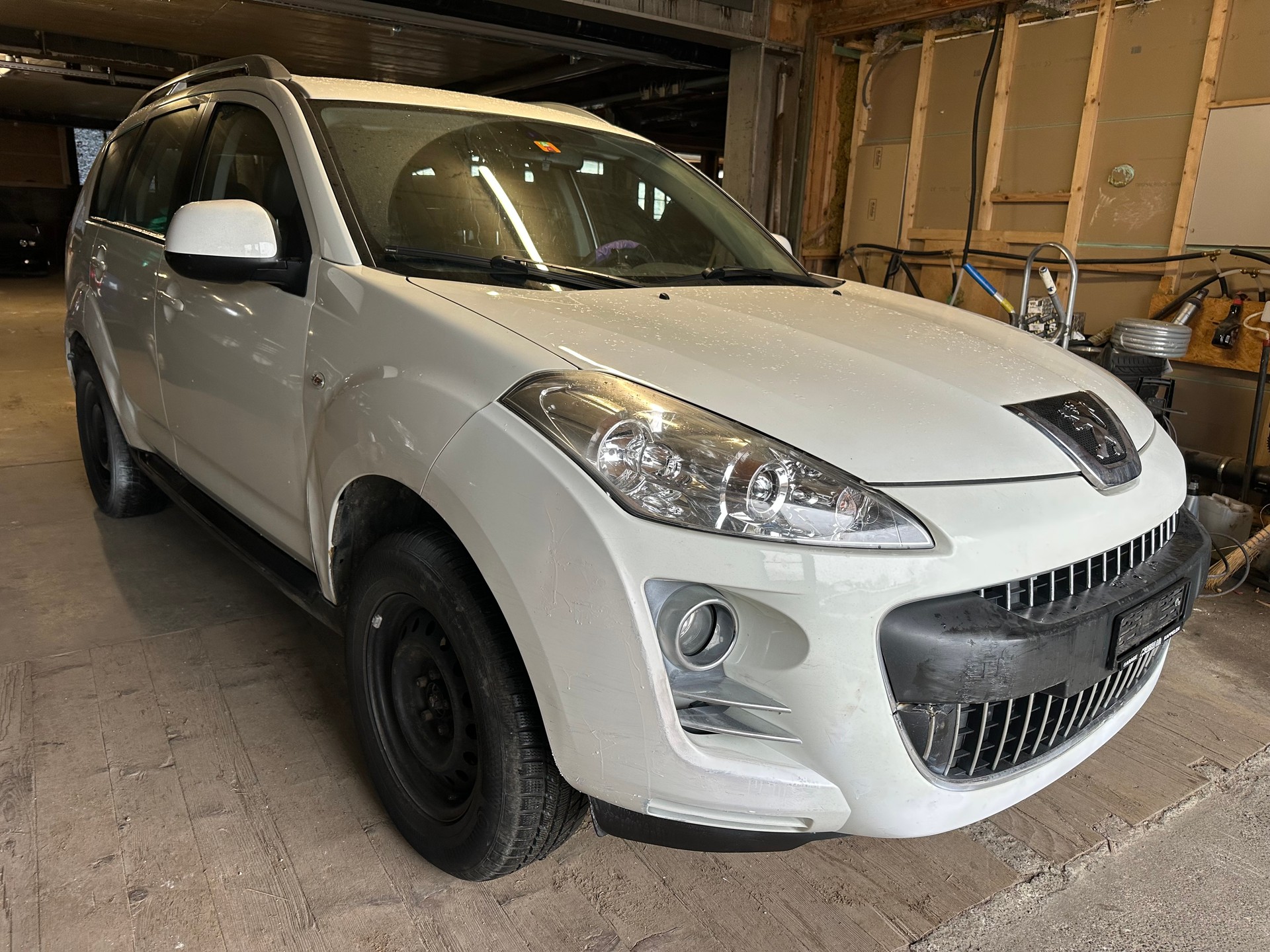 PEUGEOT 4007 2.2 HDi Dynamic-image-2