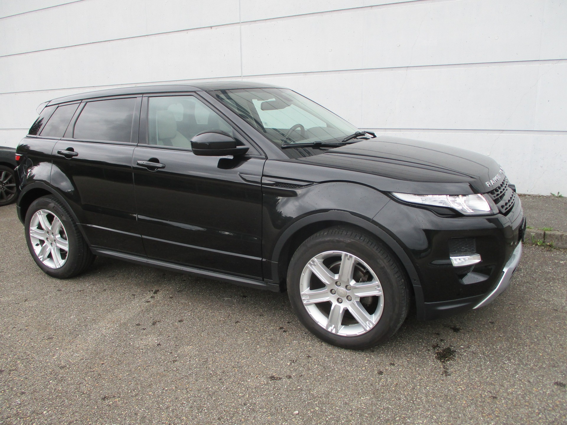 LAND ROVER Range Rover Evoque 2.0 Si4 Dynamic AT9-image-5