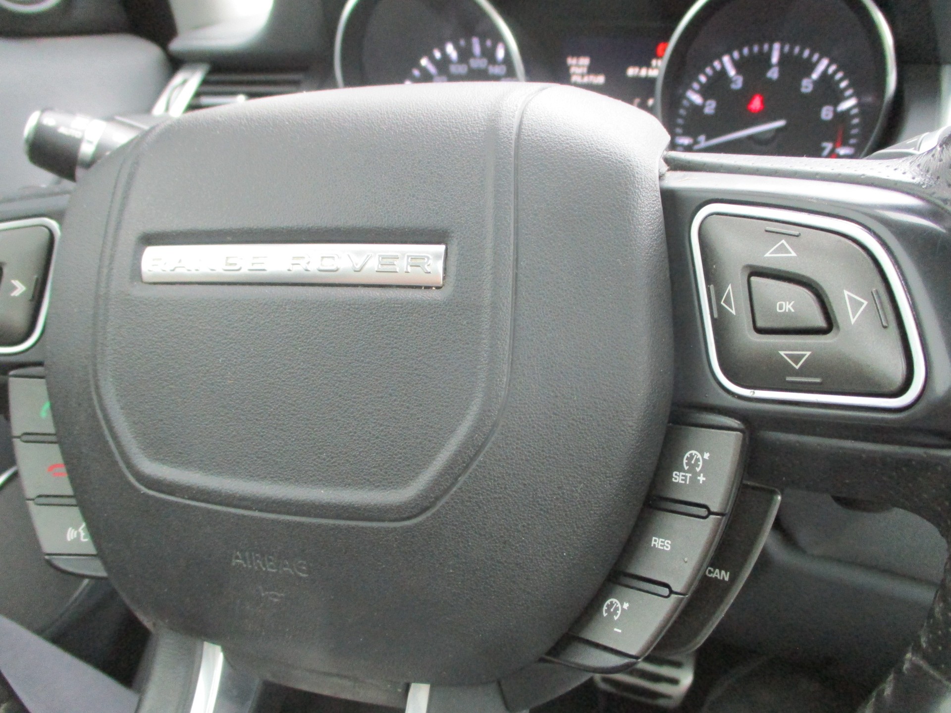LAND ROVER Range Rover Evoque 2.0 Si4 Dynamic AT9-image-11