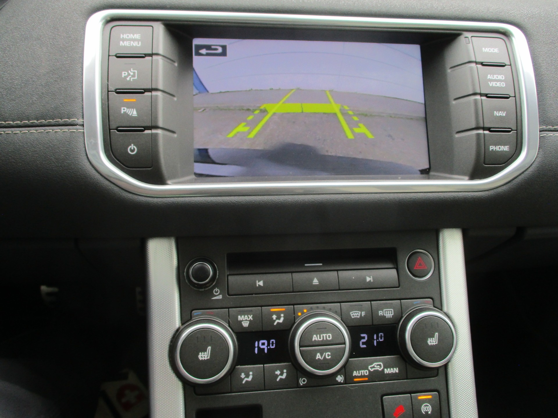 LAND ROVER Range Rover Evoque 2.0 Si4 Dynamic AT9-image-9