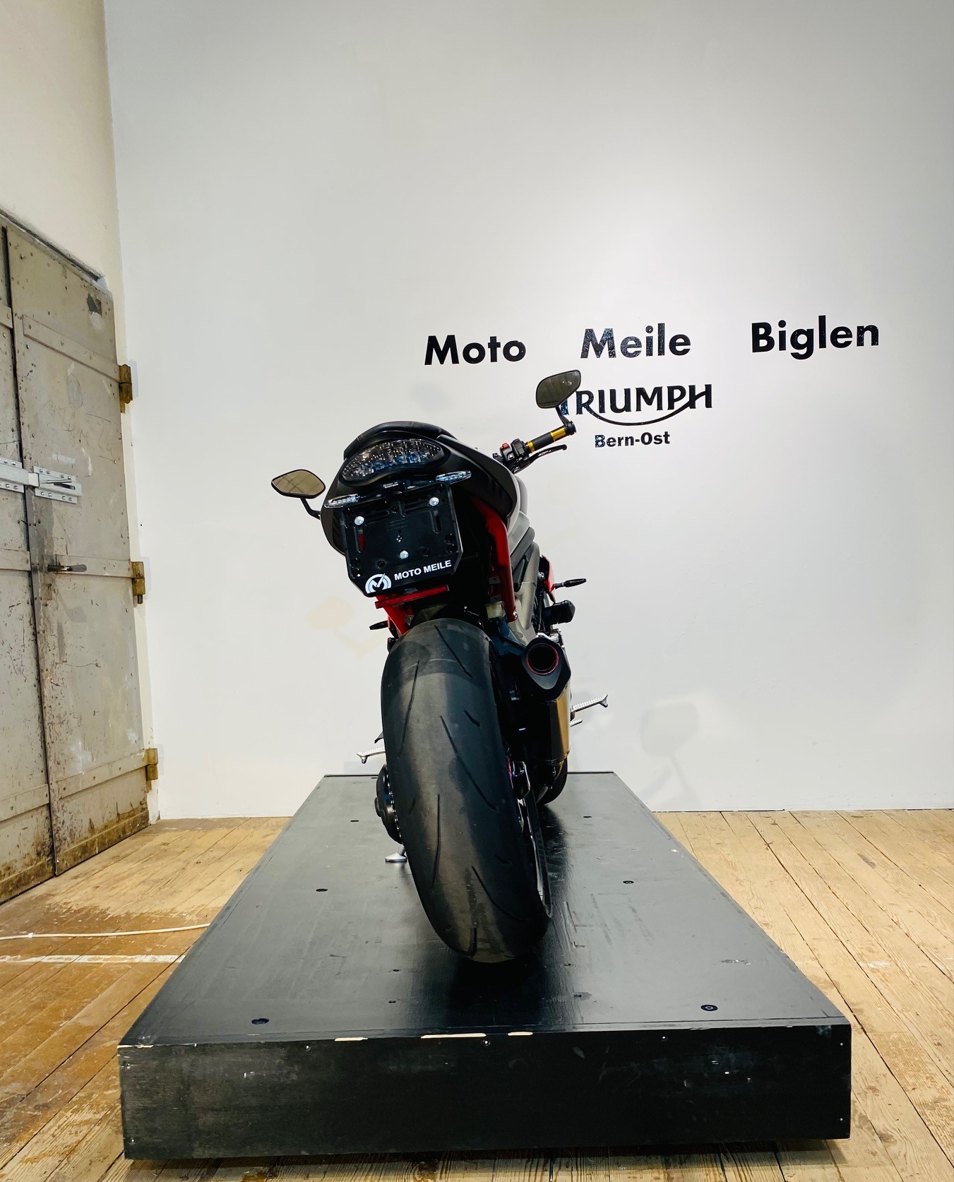 TRIUMPH Speed Triple R 1050 ABS-image-7