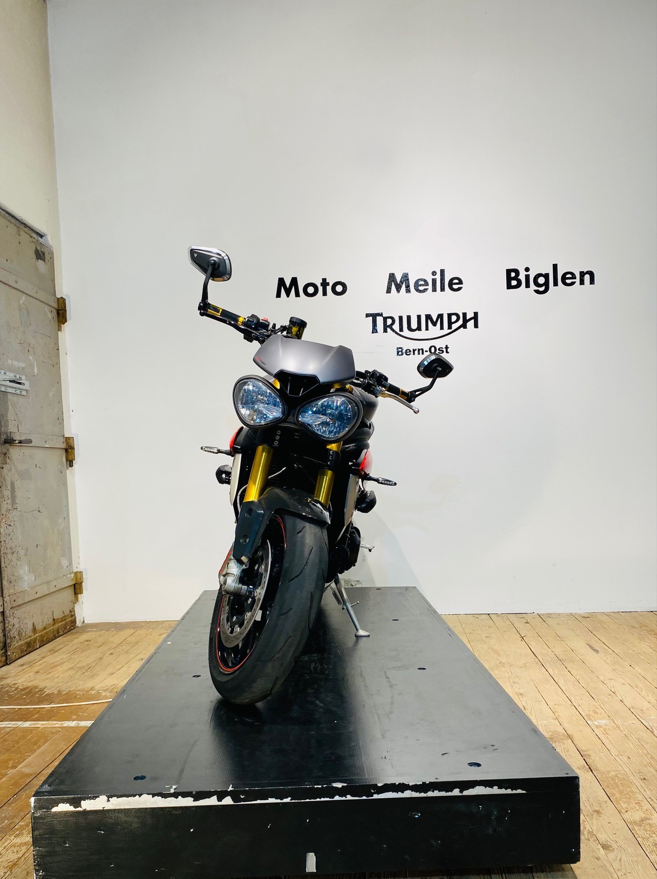 TRIUMPH Speed Triple R 1050 ABS-image-6