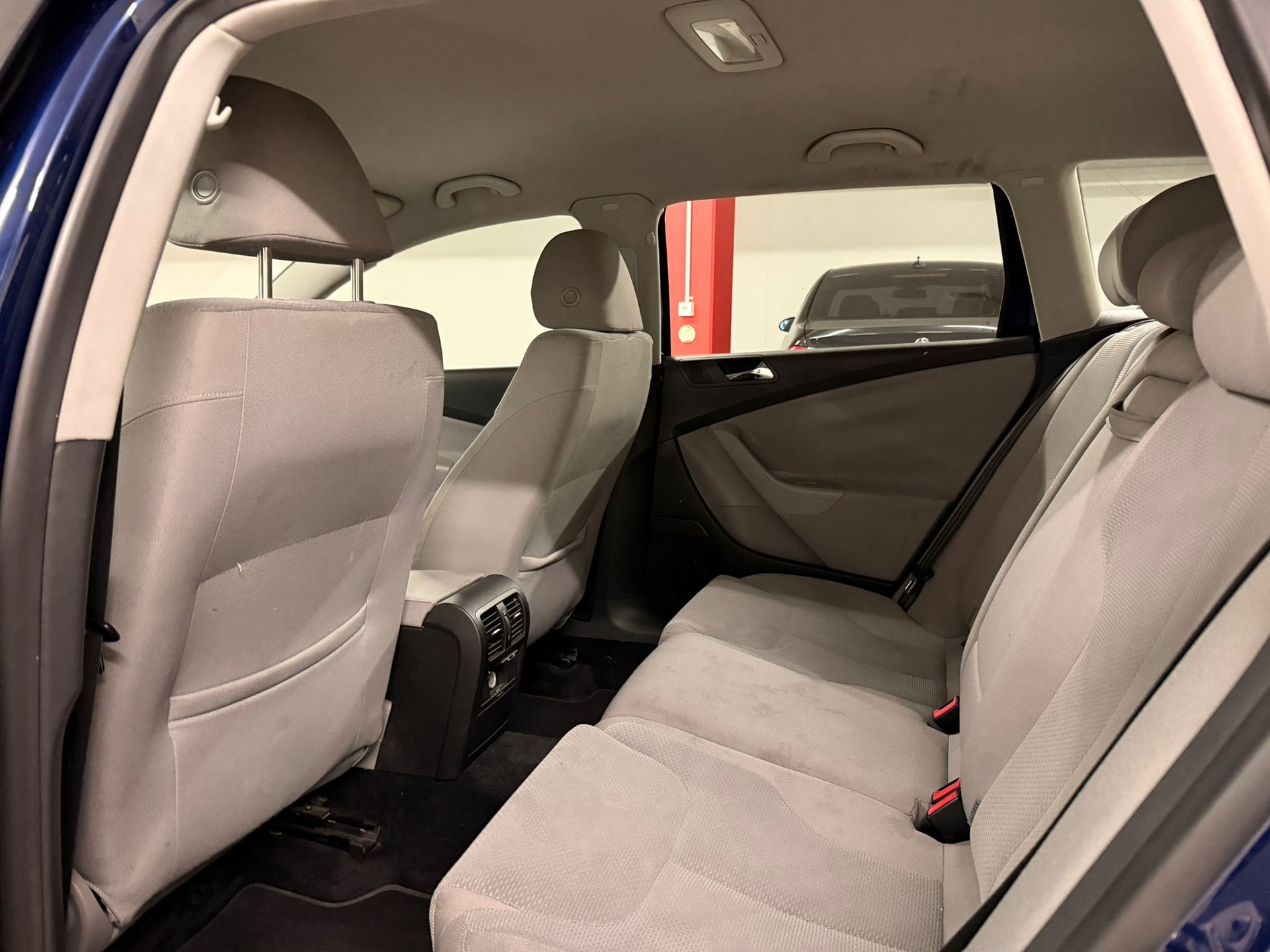 VW Passat Variant 2.0 TDI Comfortline DSG-image-9