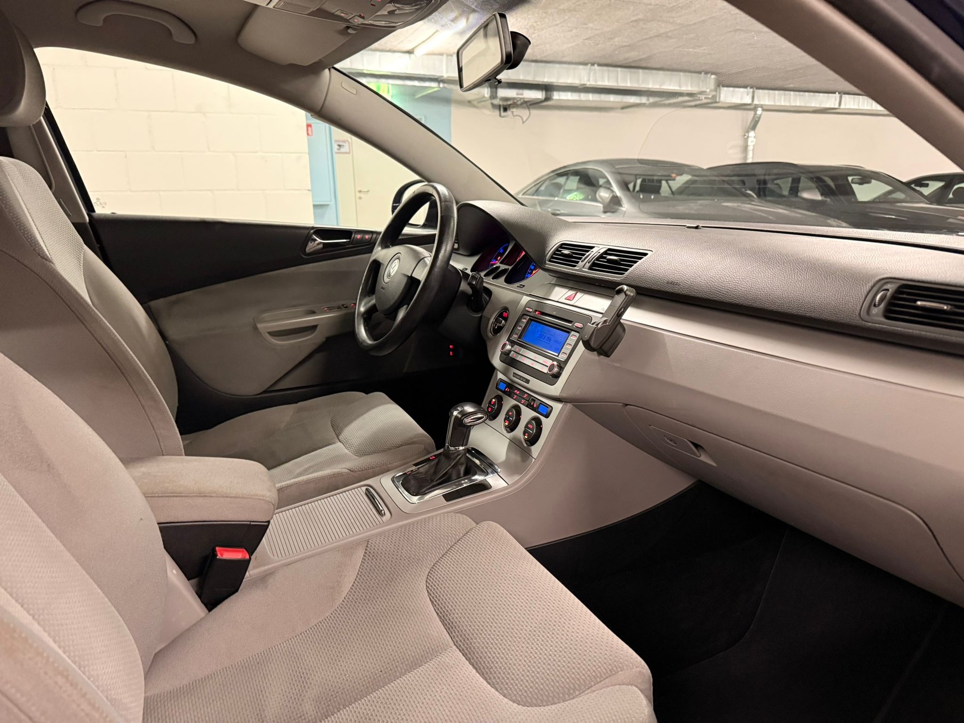 VW Passat Variant 2.0 TDI Comfortline DSG-image-12