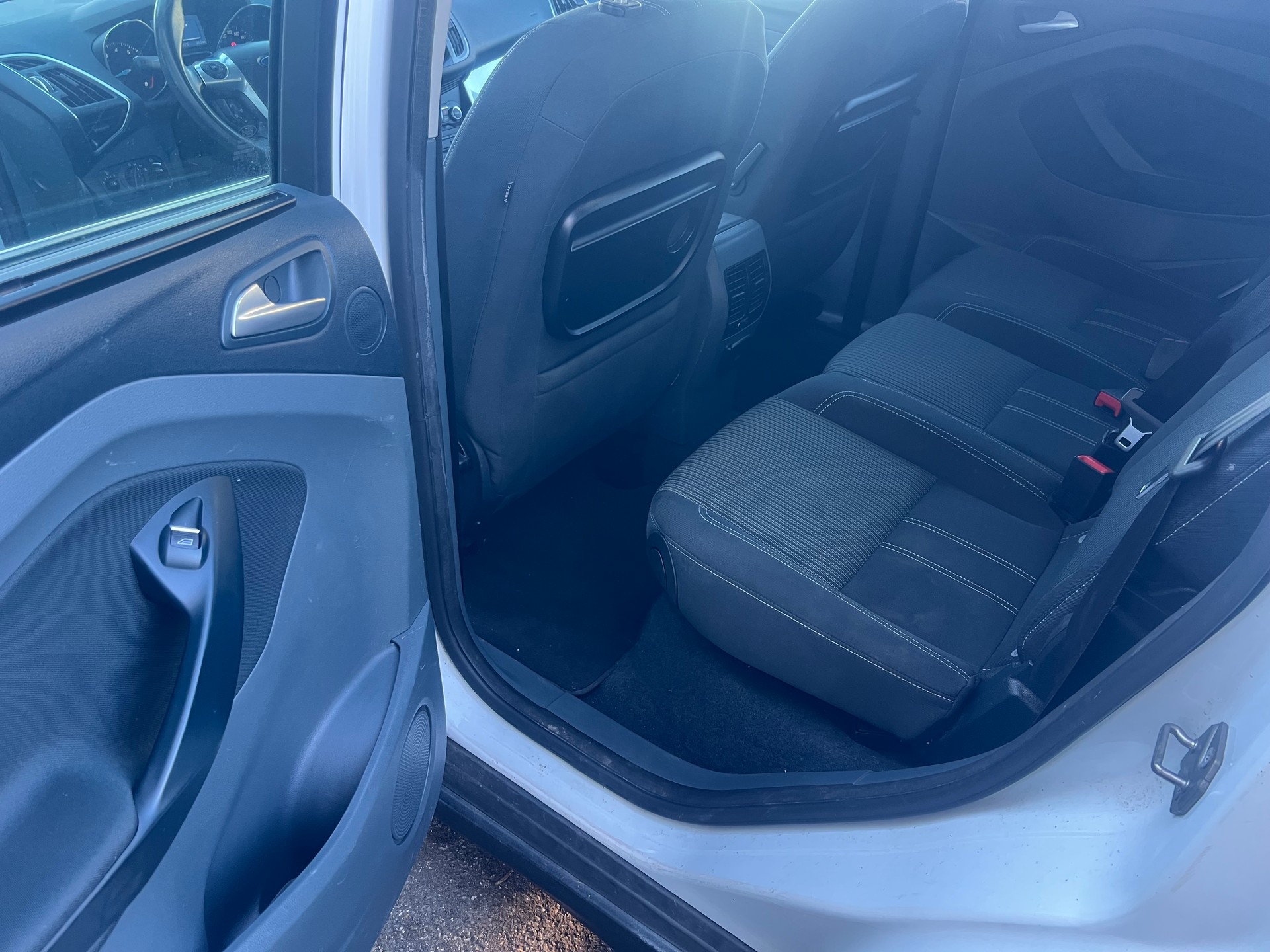 FORD C-Max 1.6 SCTi Titanium-image-6