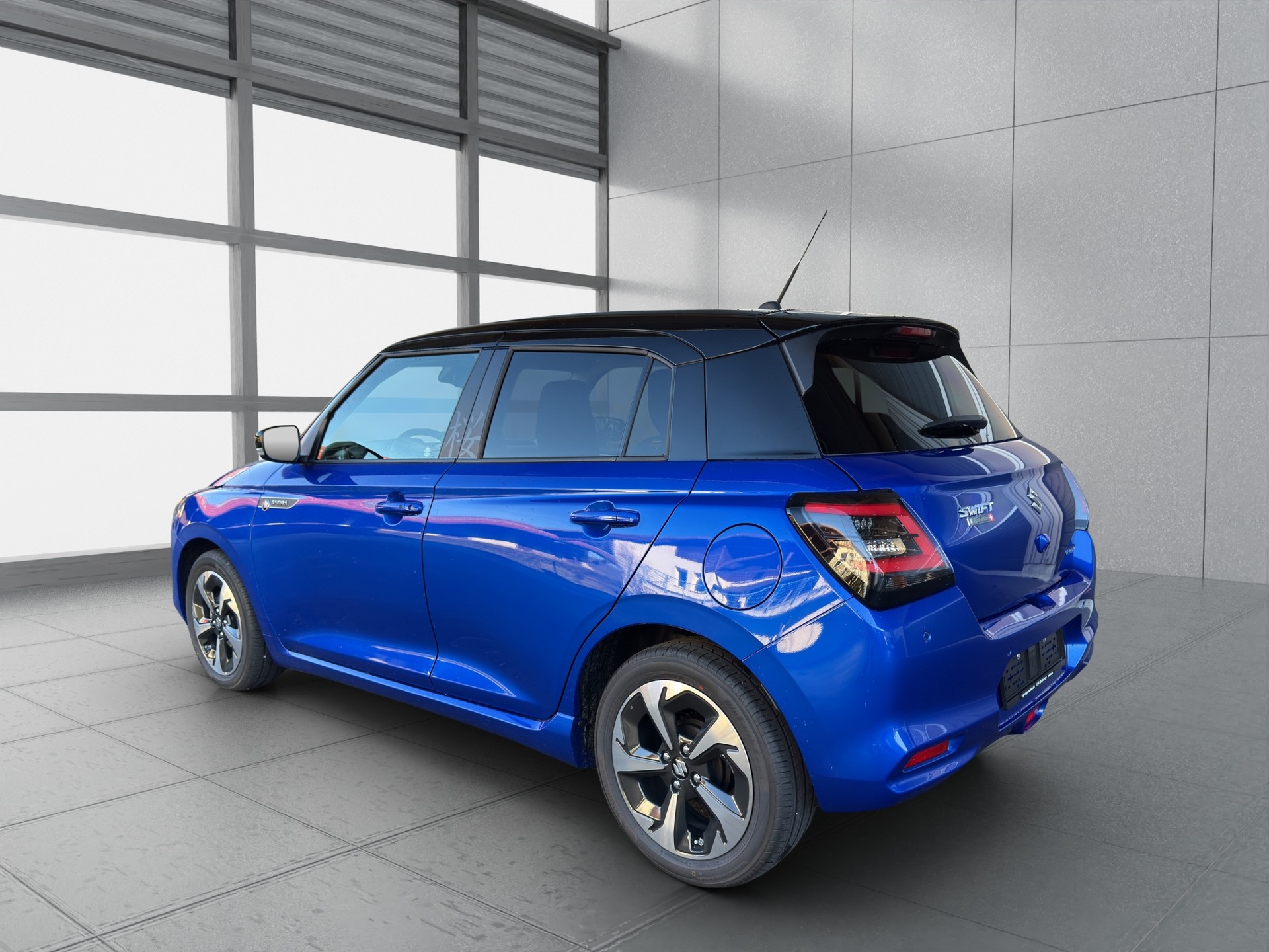SUZUKI Swift 1.2 Sakura Top Hybrid CVT-image-4