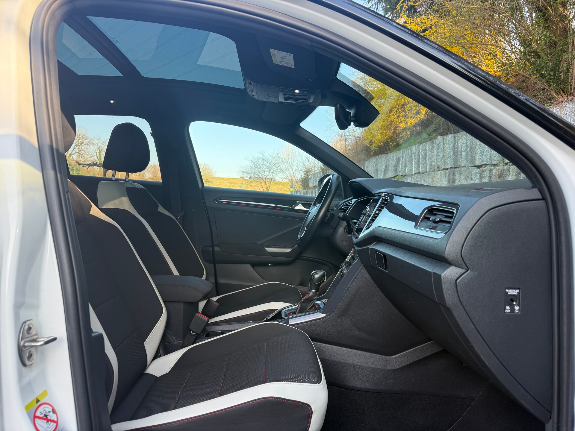 VW T-Roc 1.5 TSI EVO Sport DSG-image-6