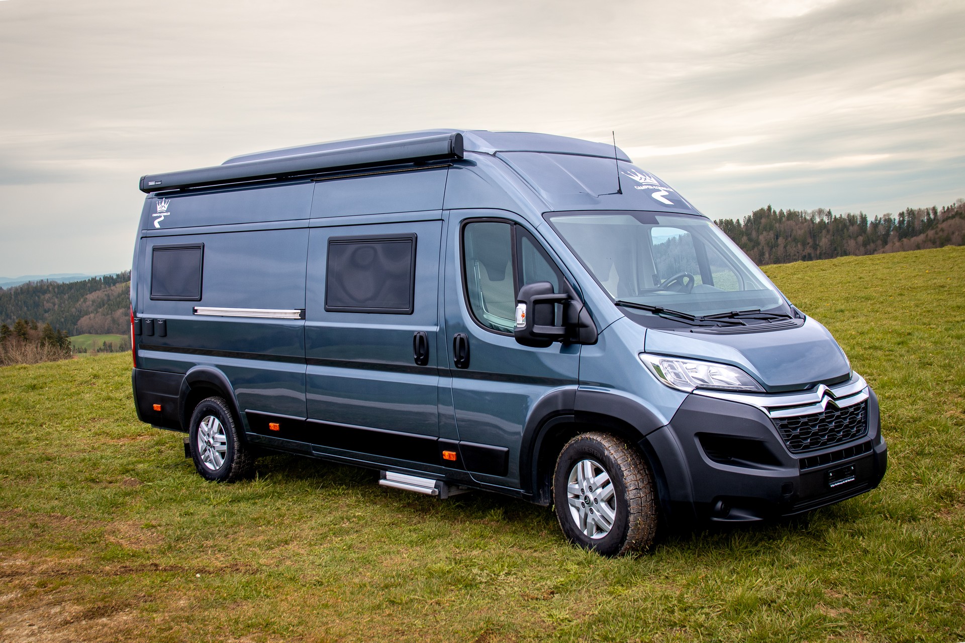 CLEVER VANS Runner 636