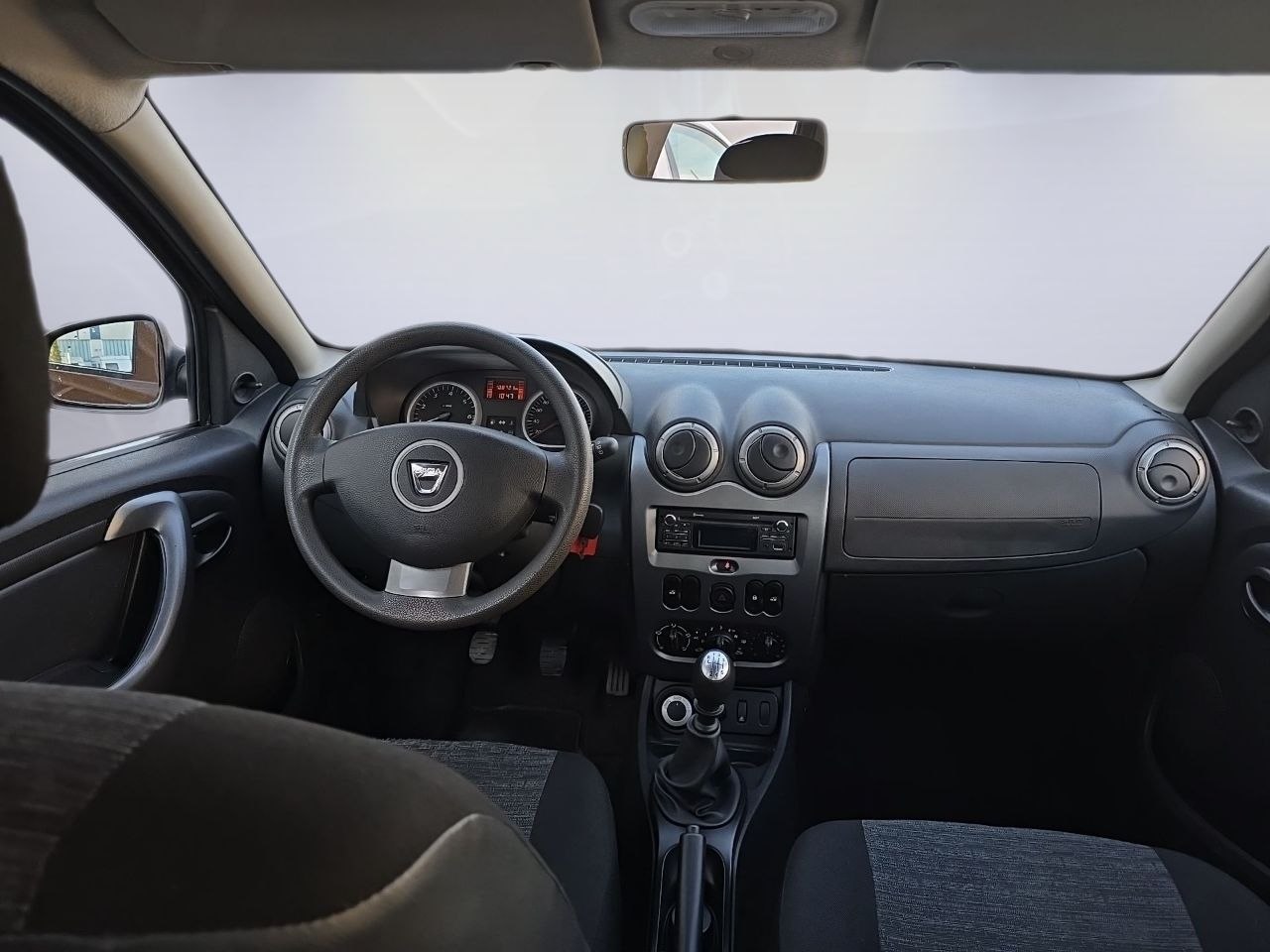 DACIA Duster 1.6 Ambiance 4x4-image-9